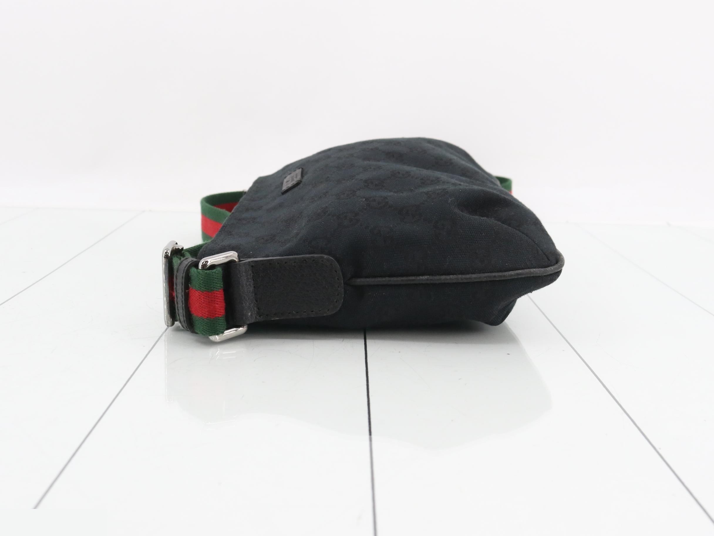 GG Shoulder Bag — view 4