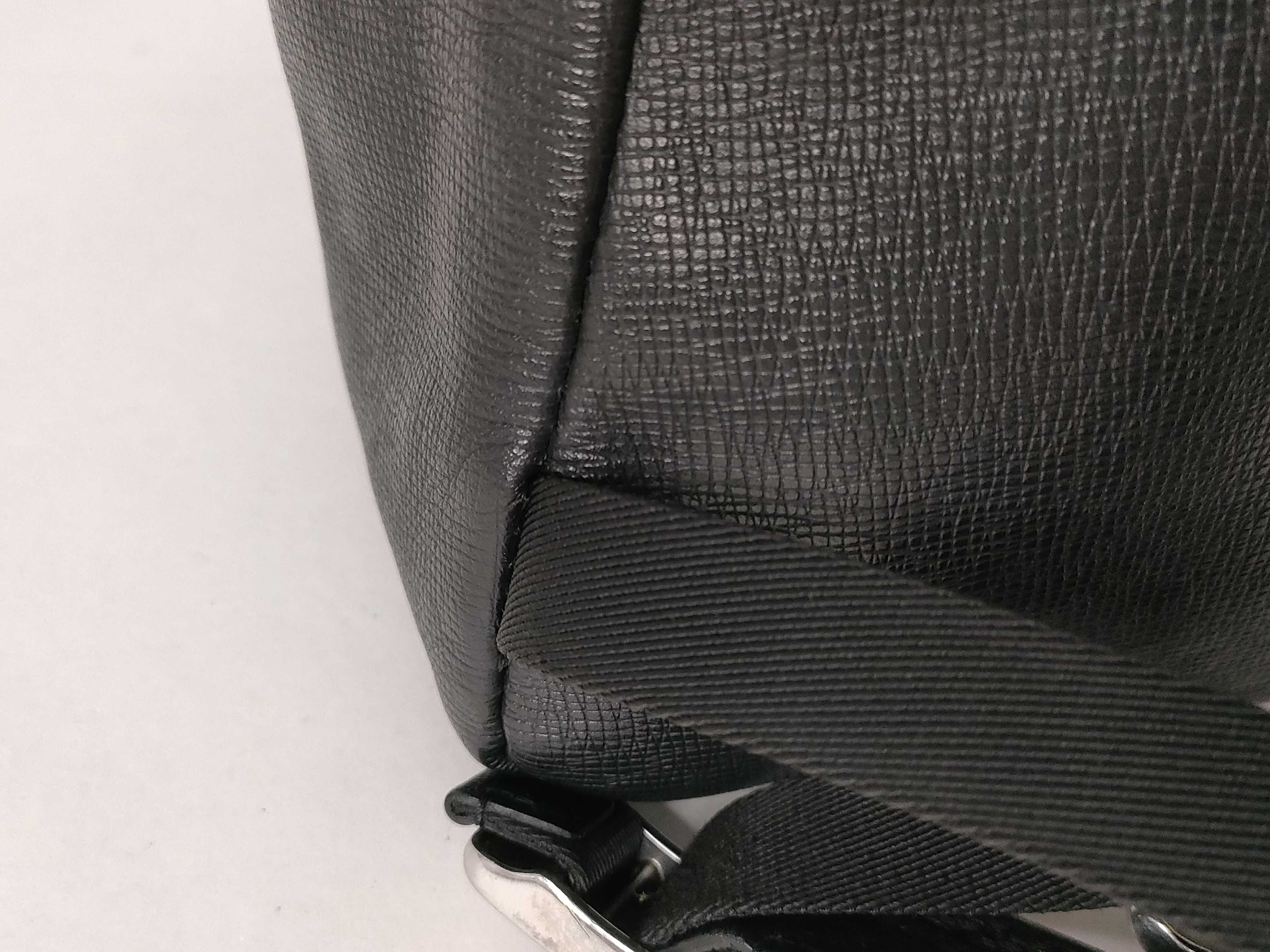Taiga Discovery Backpack, Taiga Leather, Black Backpack — view 5