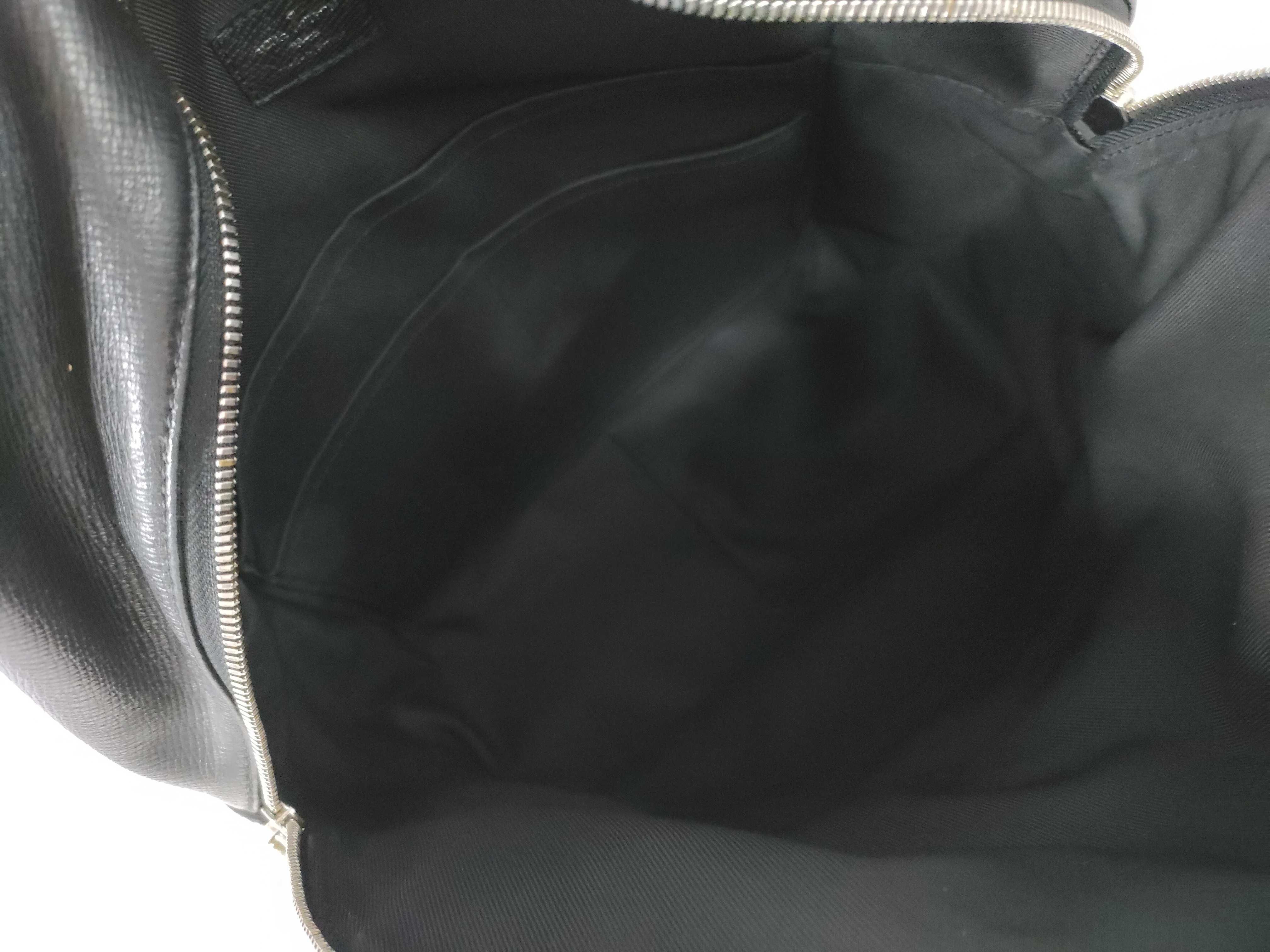 Taiga Discovery Backpack, Taiga Leather, Black Backpack — view 9