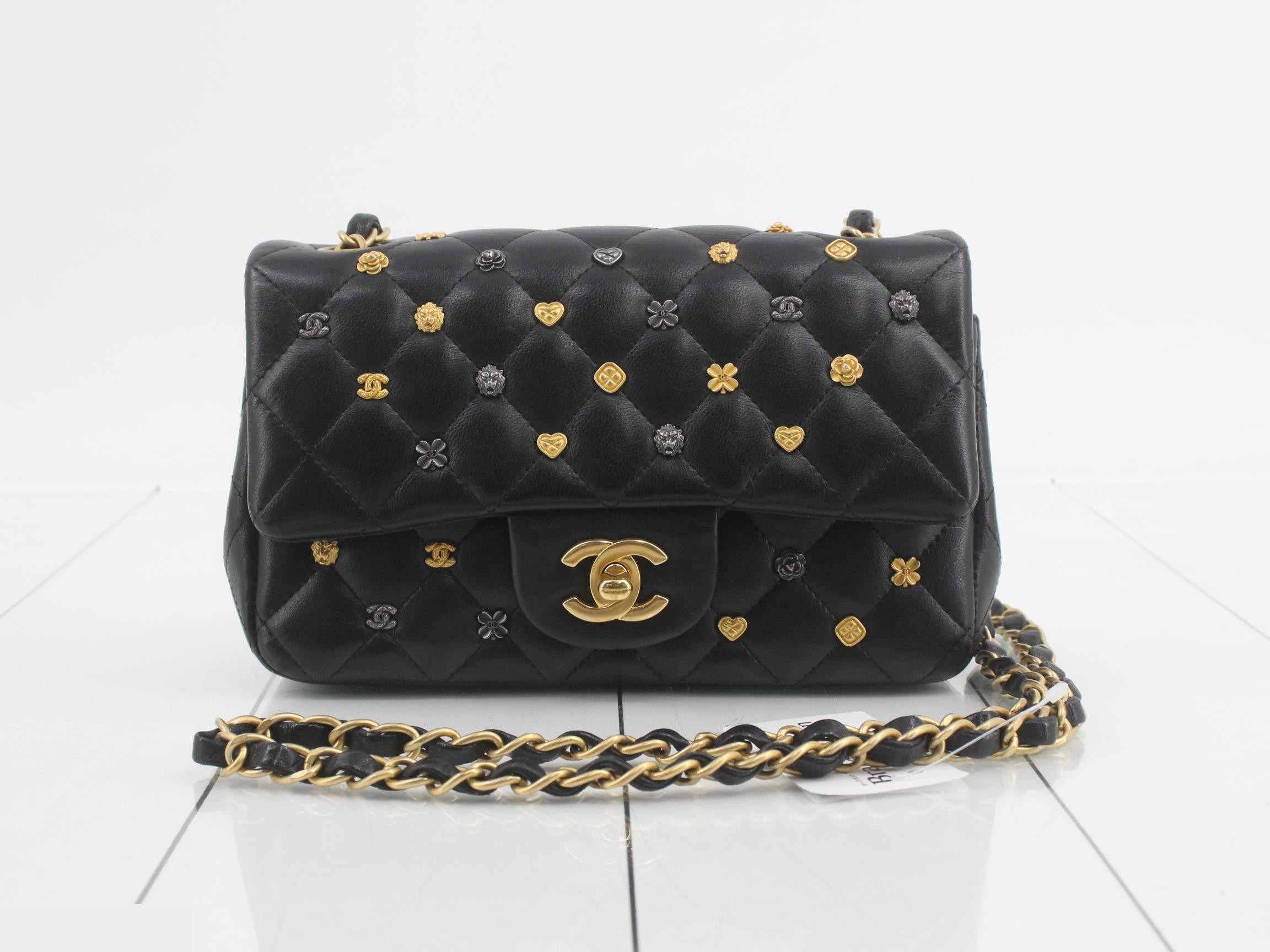Matelassé Chain Shoulder Bag