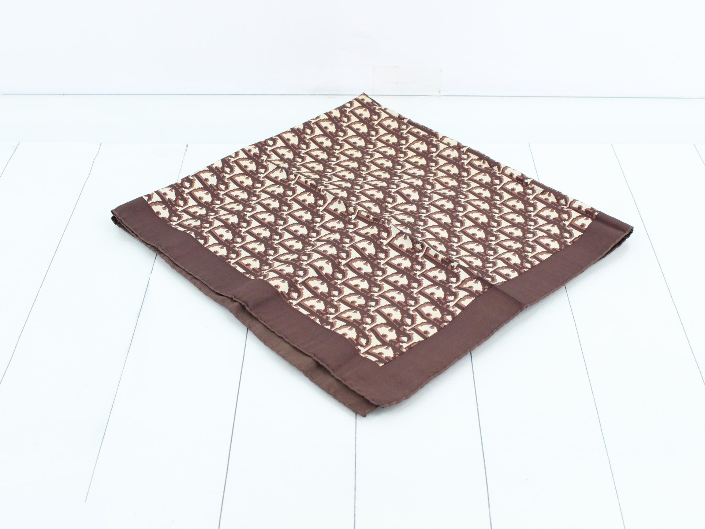 Trotter pattern scarf — view 2