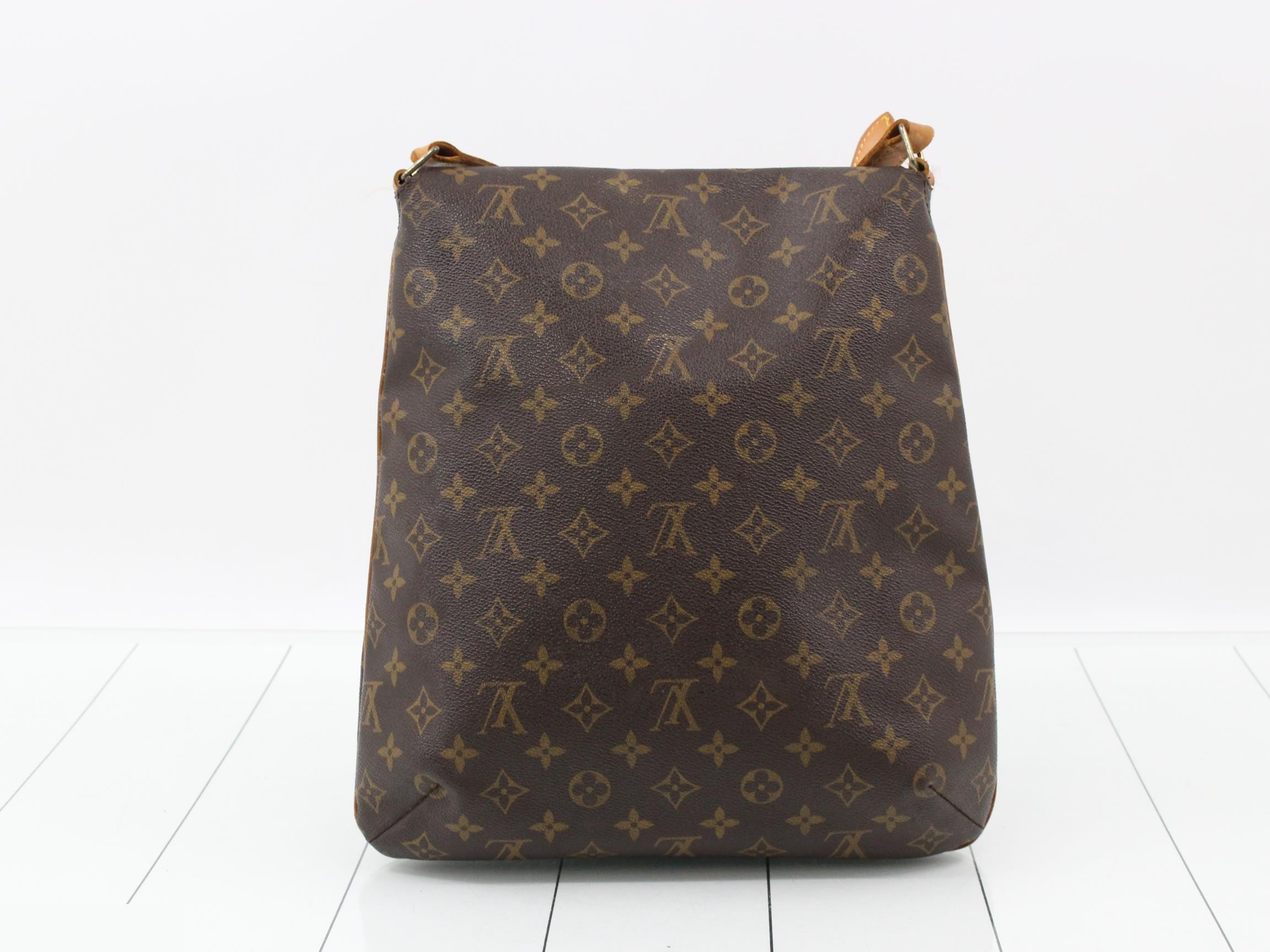 Musette — view 2