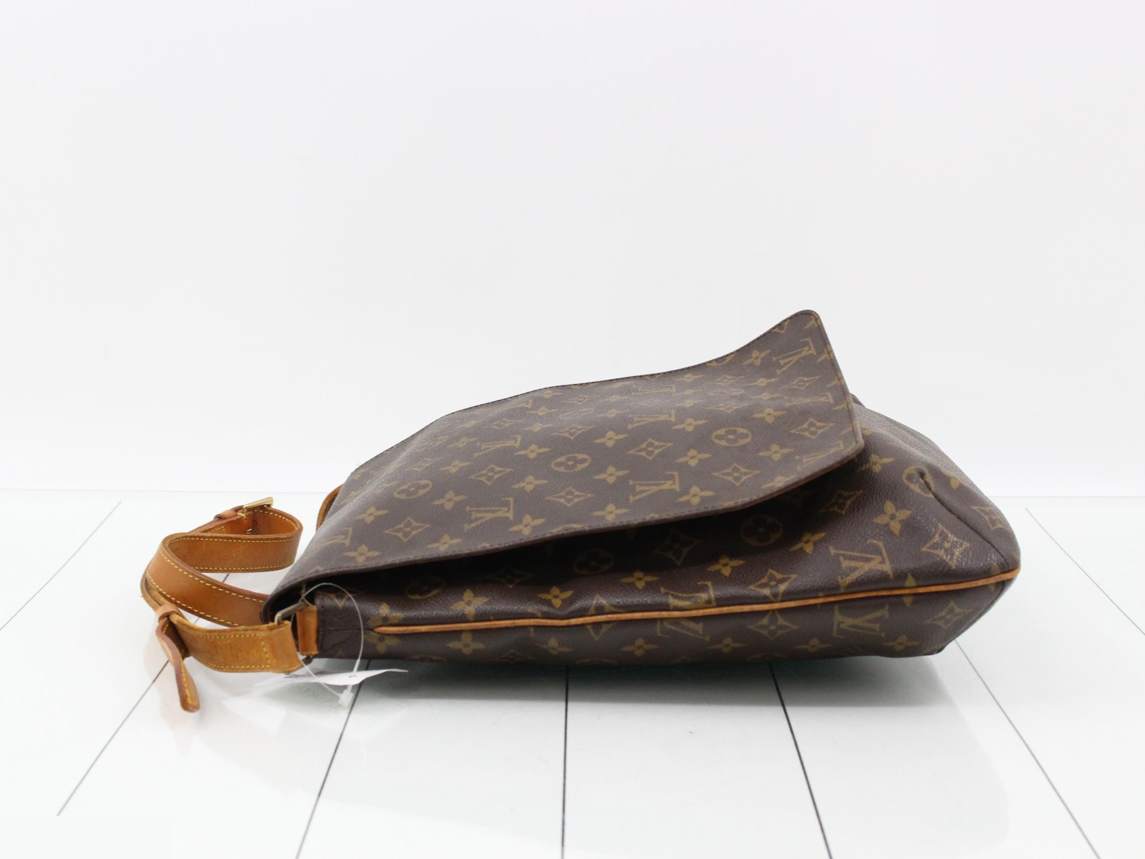 Musette — view 4