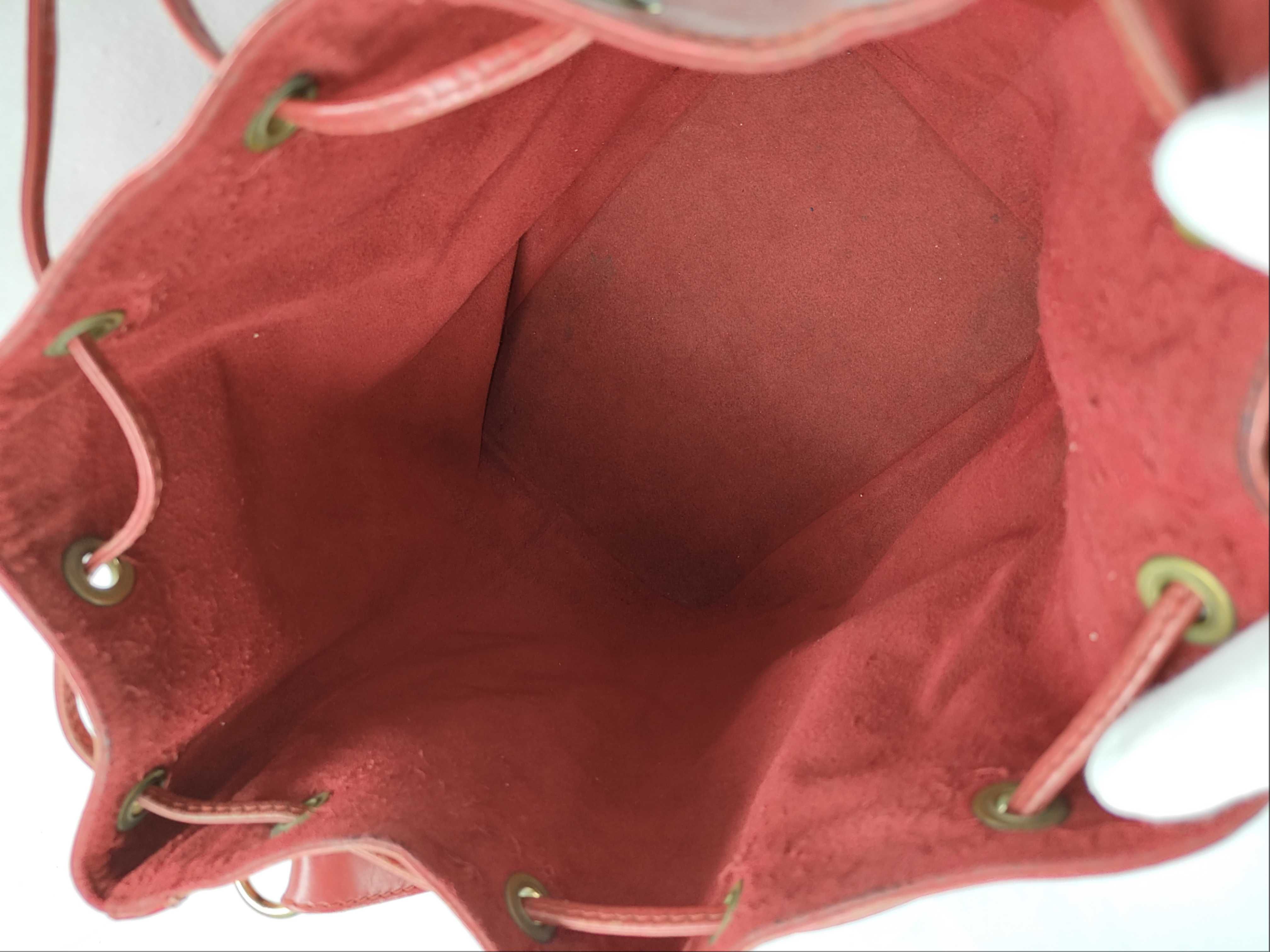 Epi Louis Vuitton Epi Petit Noé Red Shoulder Bag — view 11