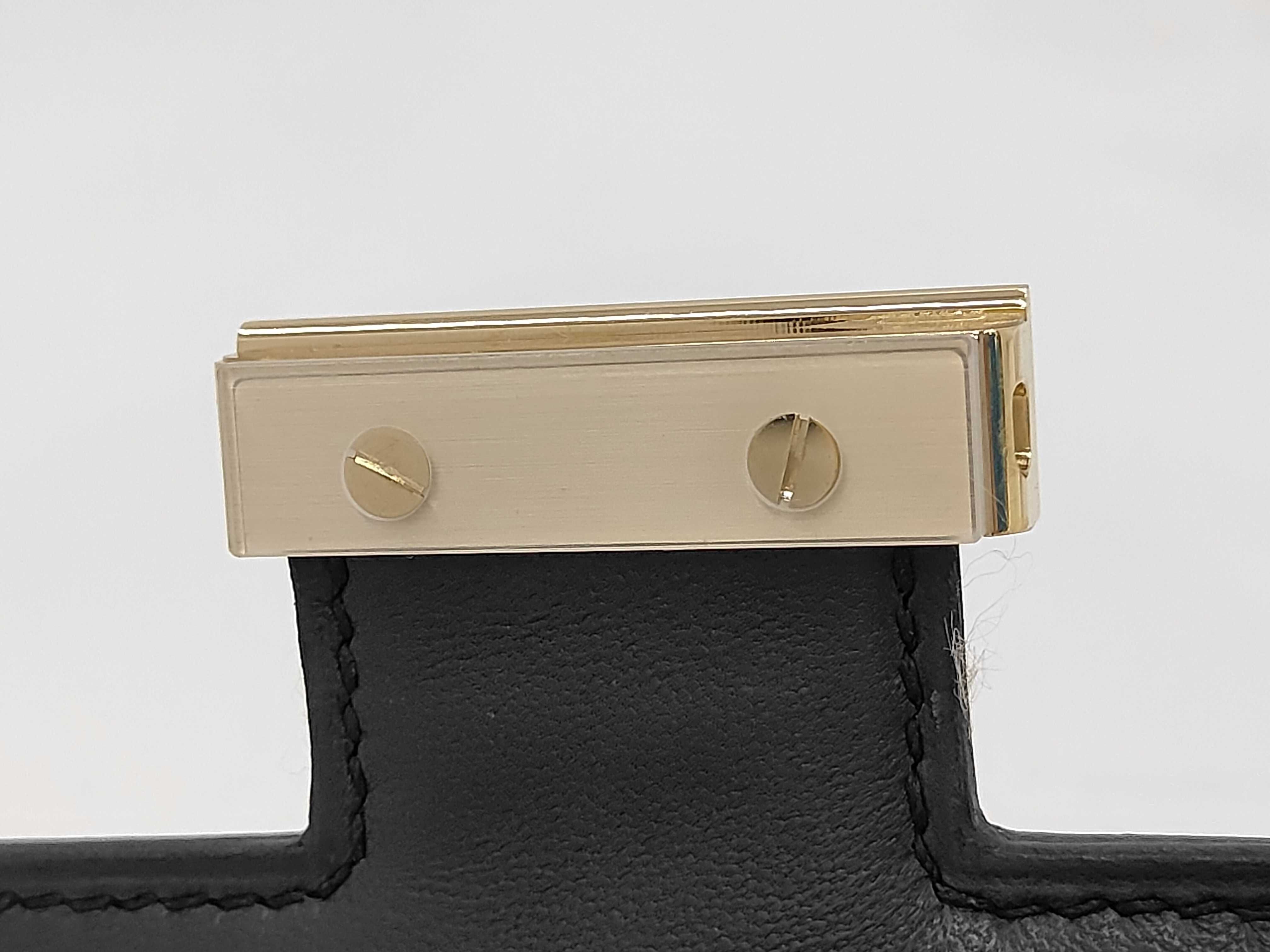 Constance Mini G stamp Epsom leather Blanc gold hardware shoulder bag — view 10