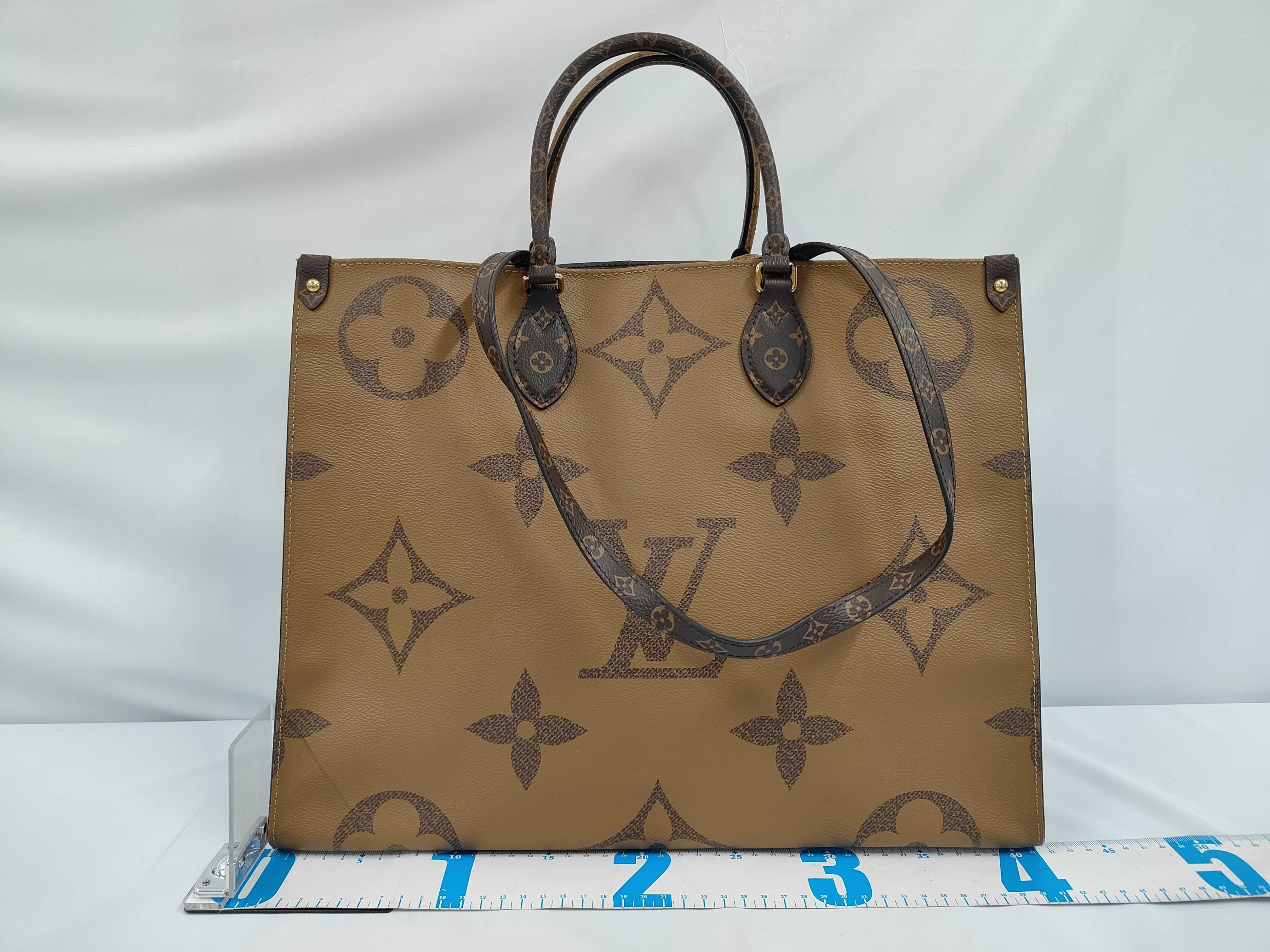 OnTheGo GM Tote Bag — view 2