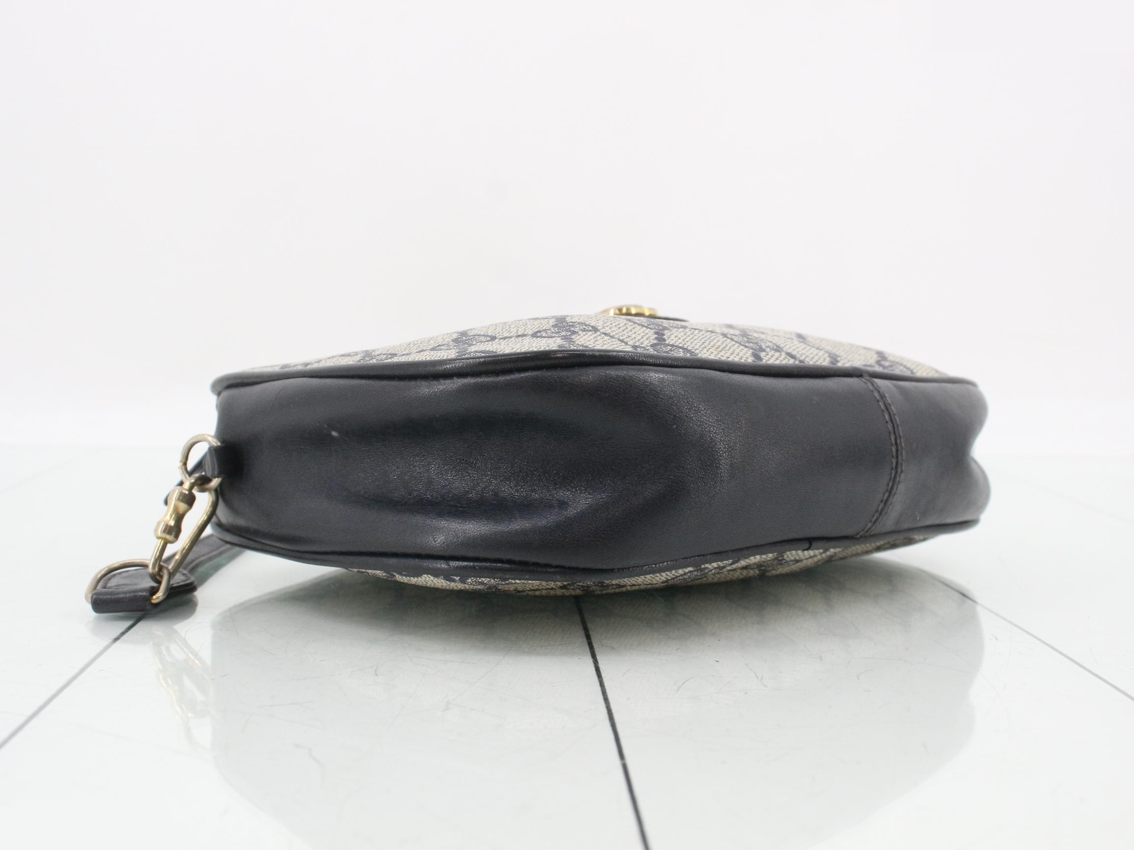GG Supreme Shoulder Bag — view 5