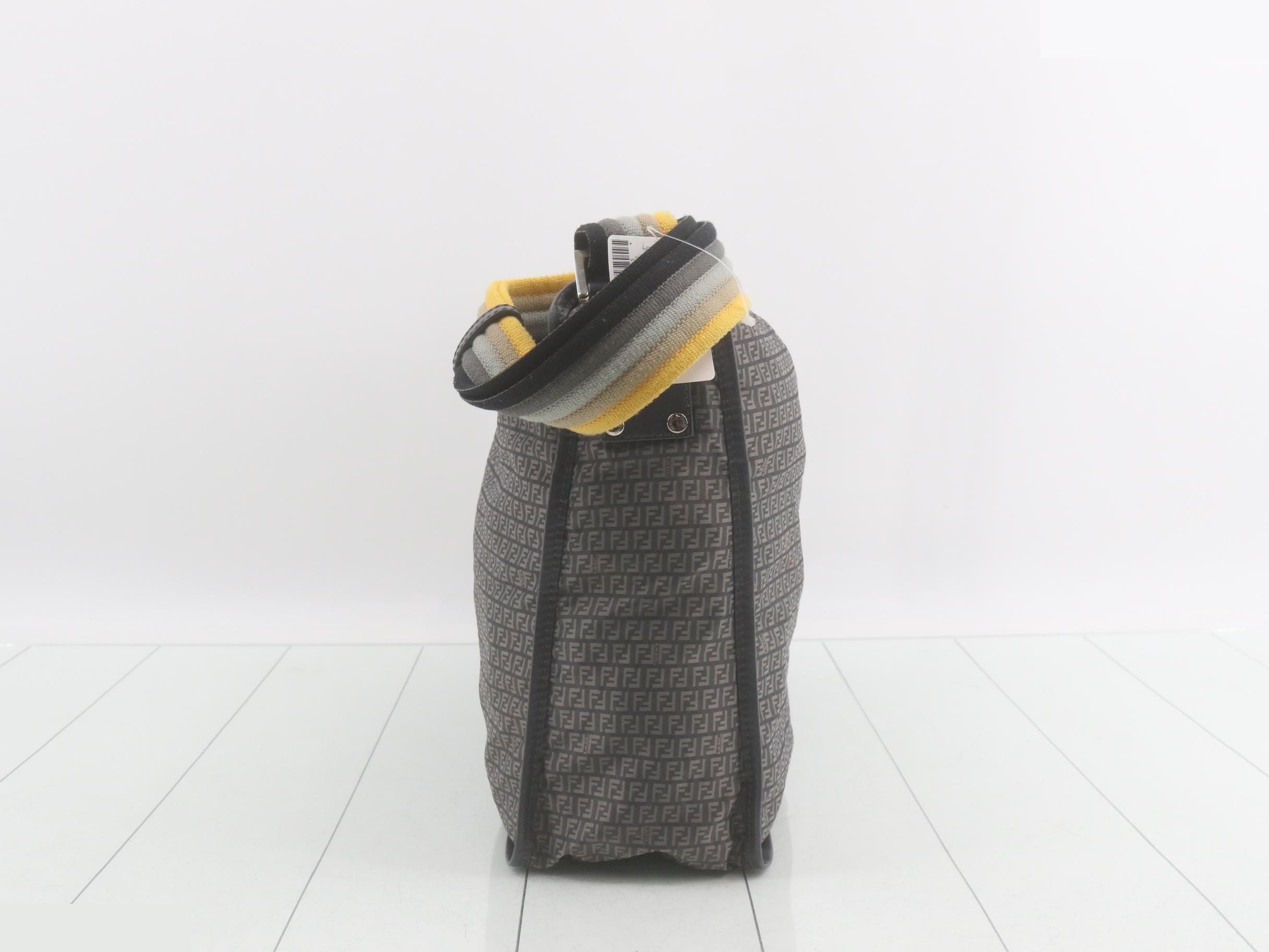 Zucchino Shoulder Bag — view 4