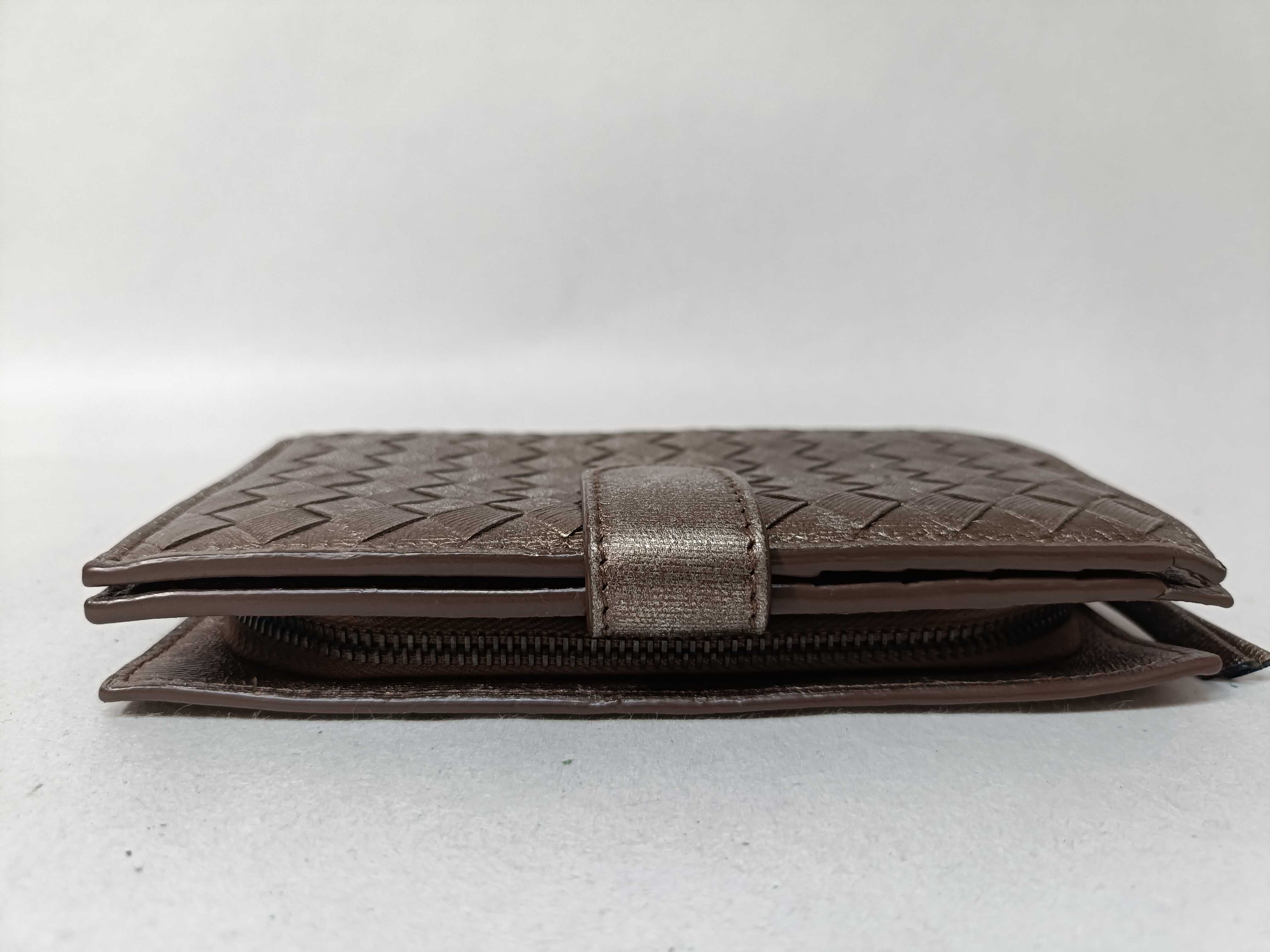 Intrecciato Bi-fold Round Zip Wallet Metallic Wallet — view 6