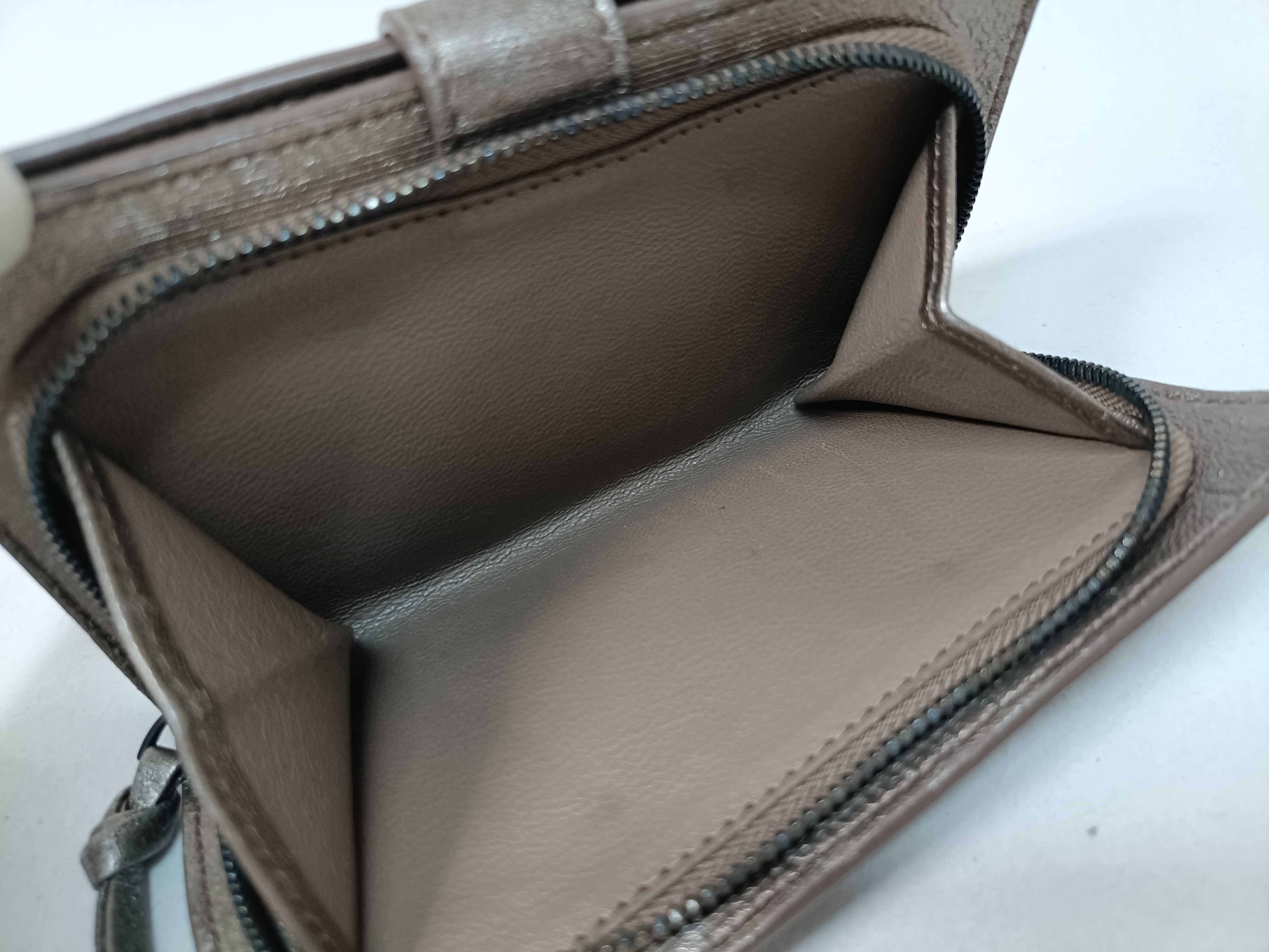 Intrecciato Bi-fold Round Zip Wallet Metallic Wallet — view 10