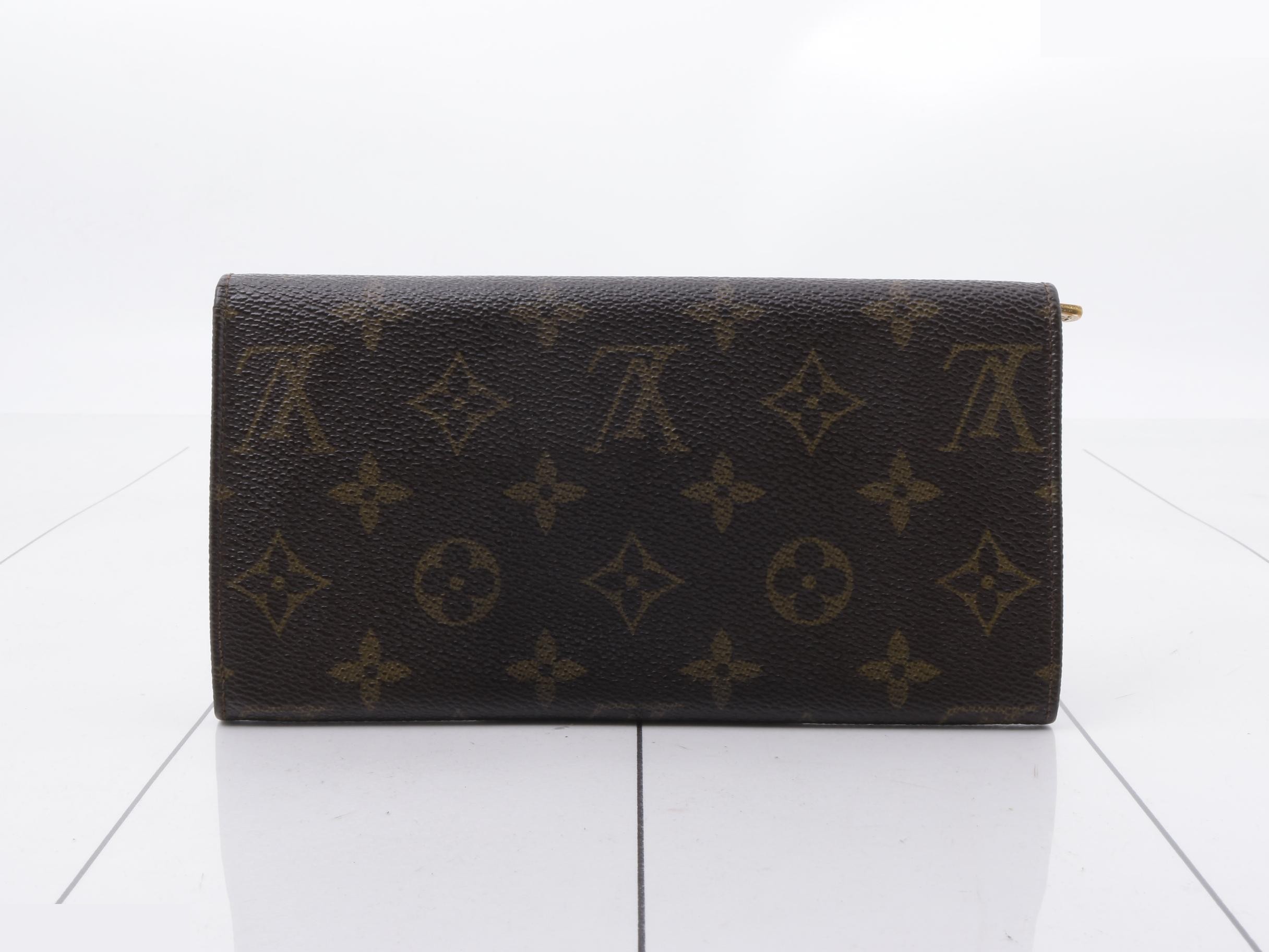 long wallet — view 2