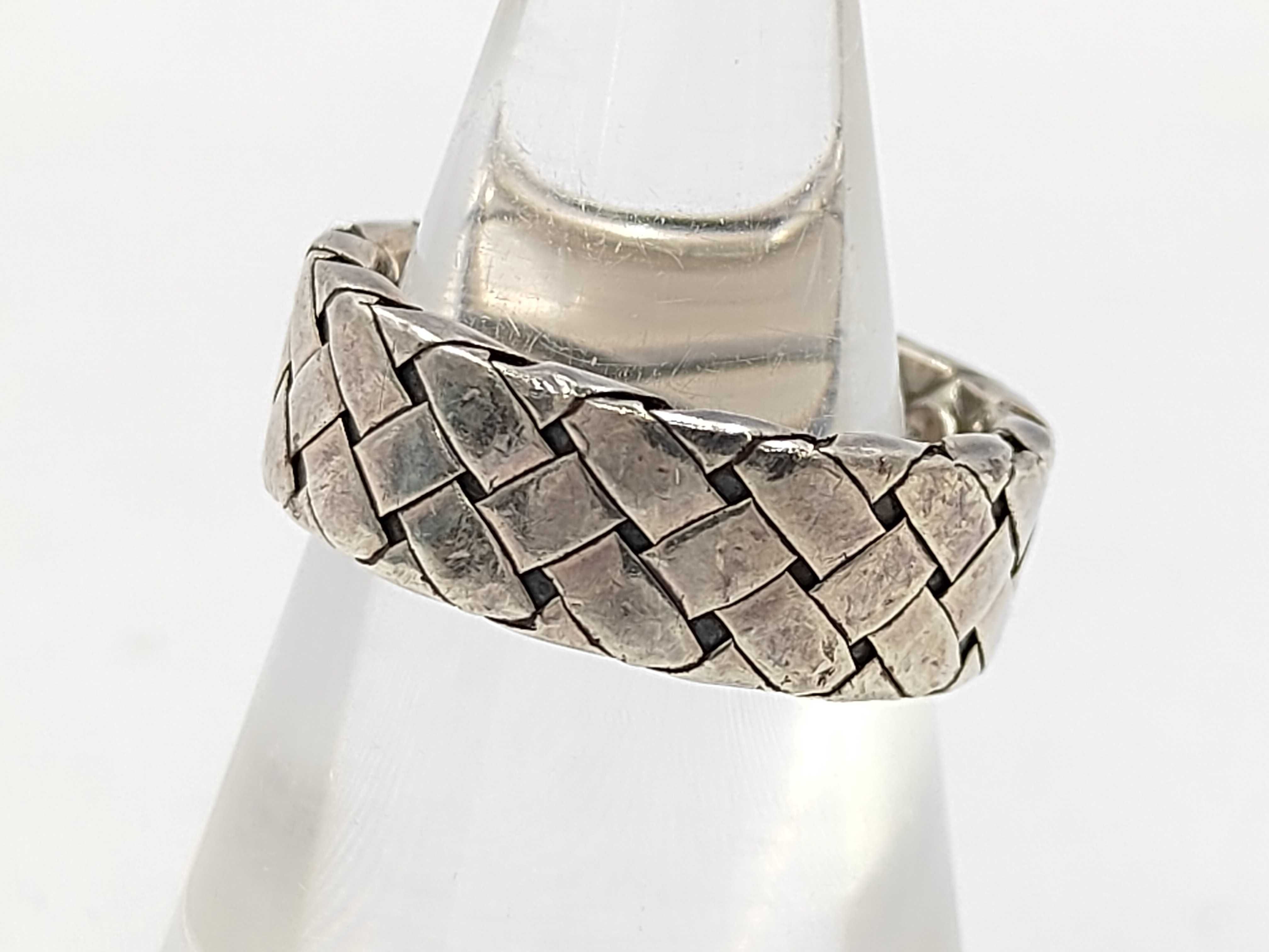 925 ring — view 2