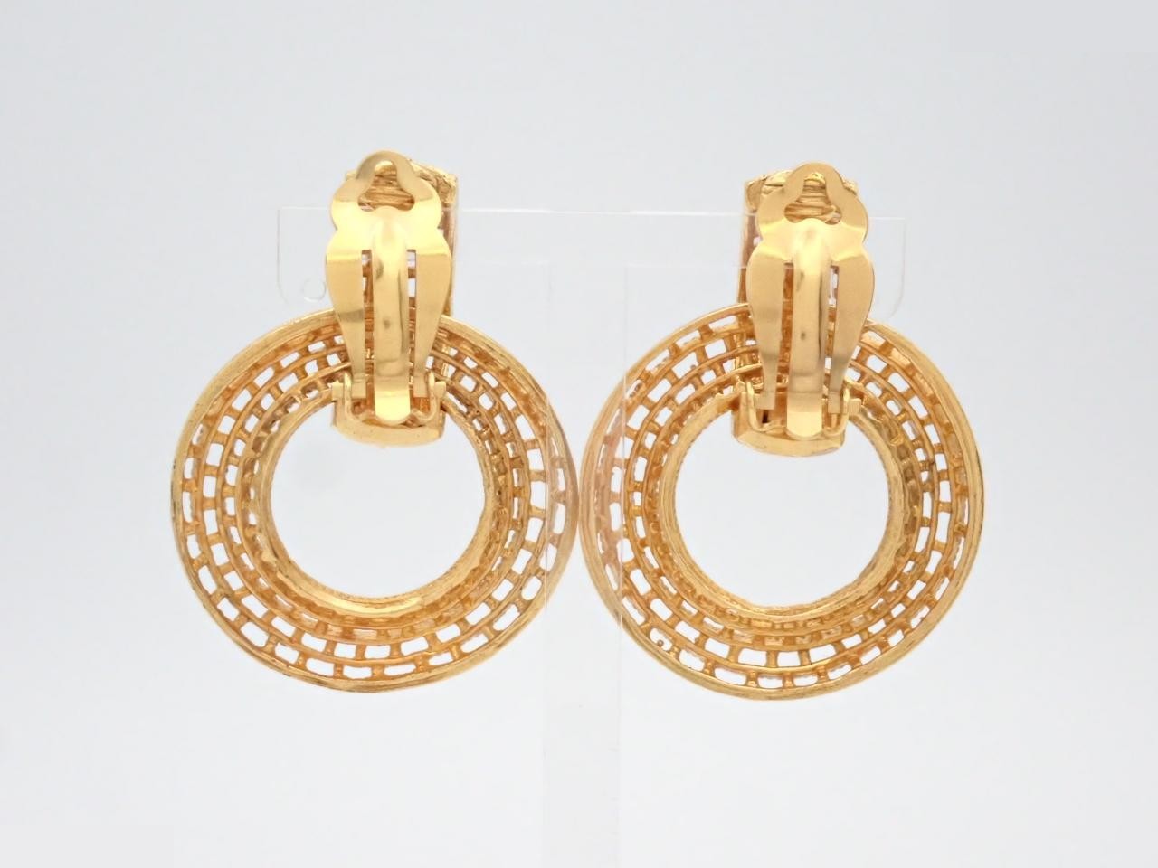 Swing hoop gold earrings, vintage. — view 2