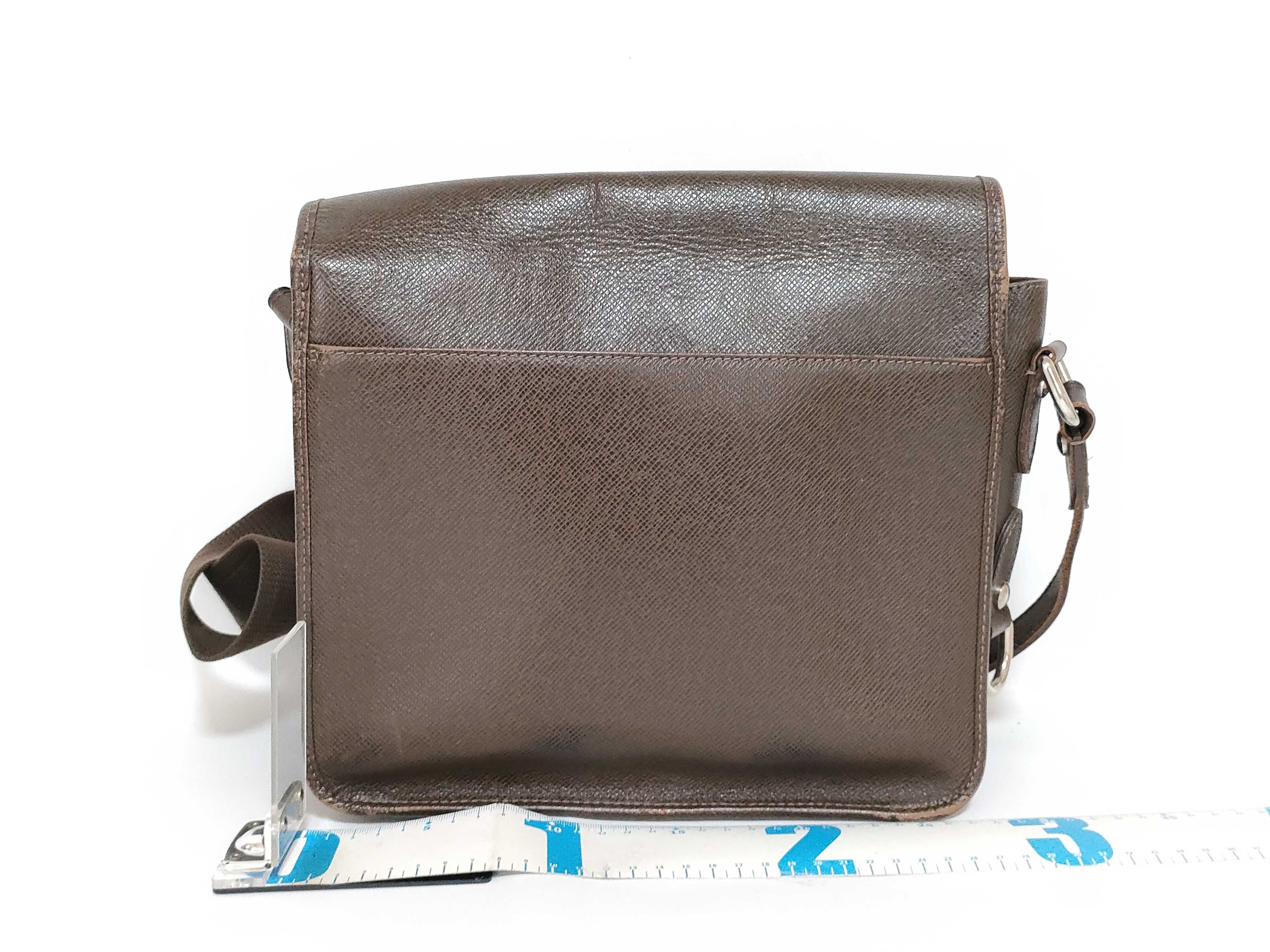 Taiga Leather Shoulder Bag, Andrey Grizzly, Dark Brown. — view 2