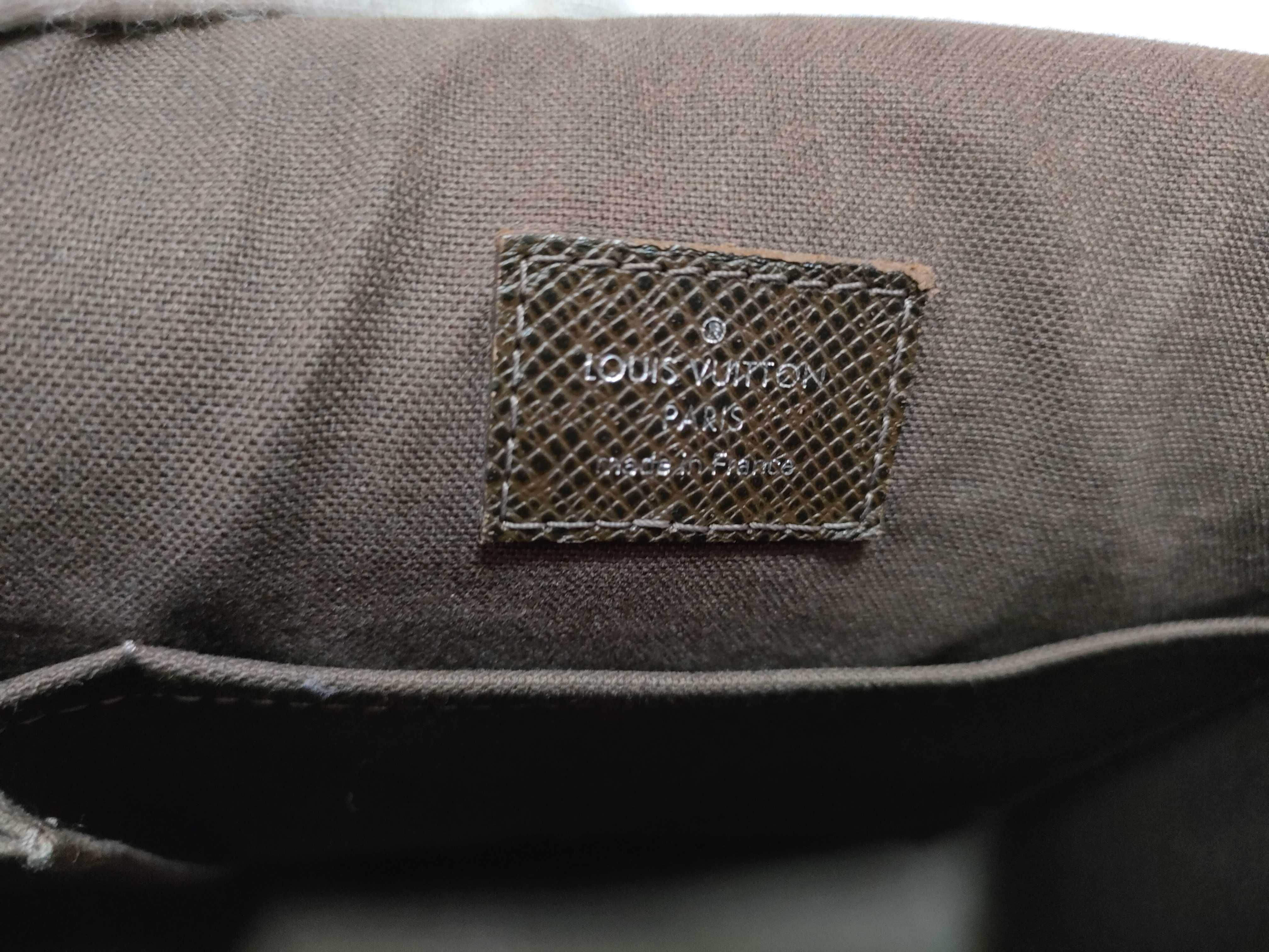 Taiga Leather Shoulder Bag, Andrey Grizzly, Dark Brown. — view 11