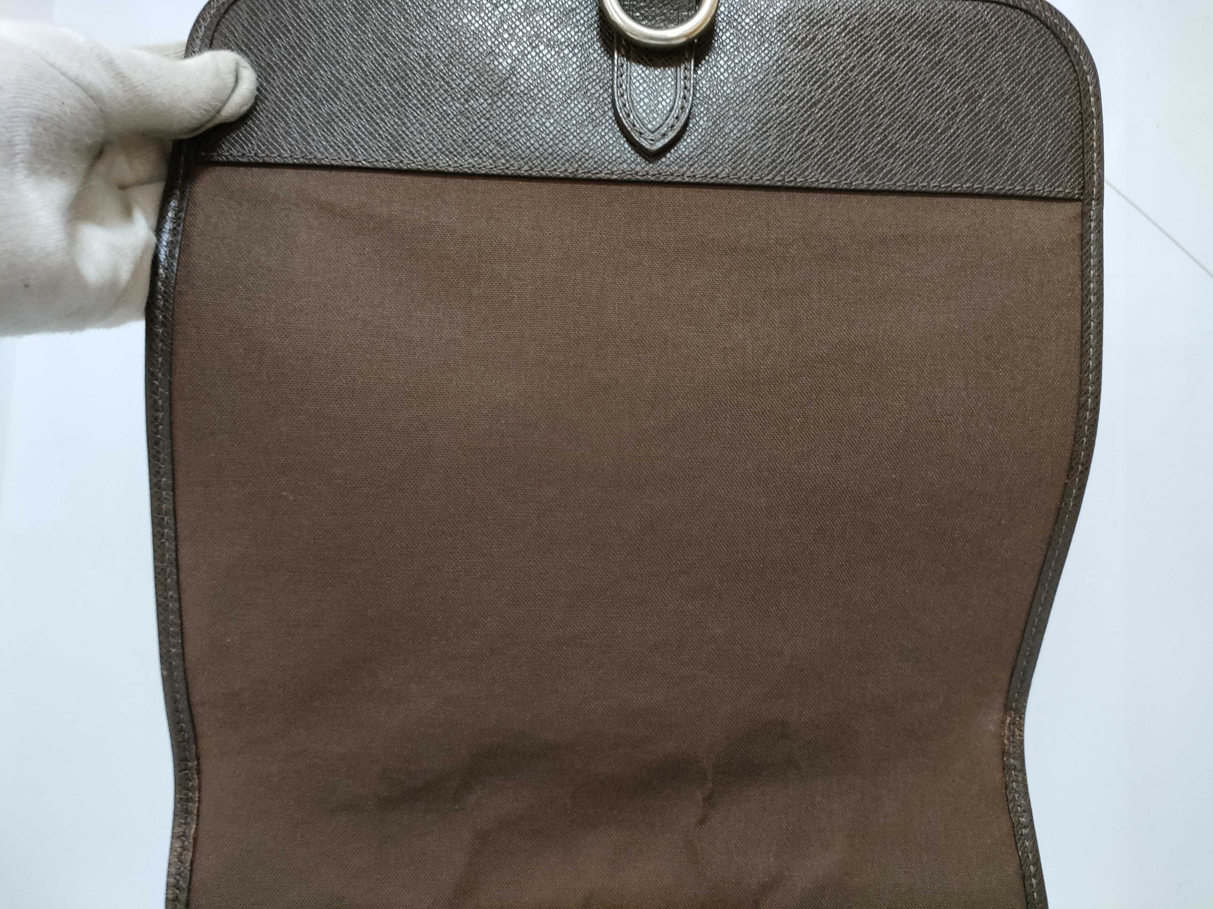 Taiga Leather Shoulder Bag, Andrey Grizzly, Dark Brown. — view 13