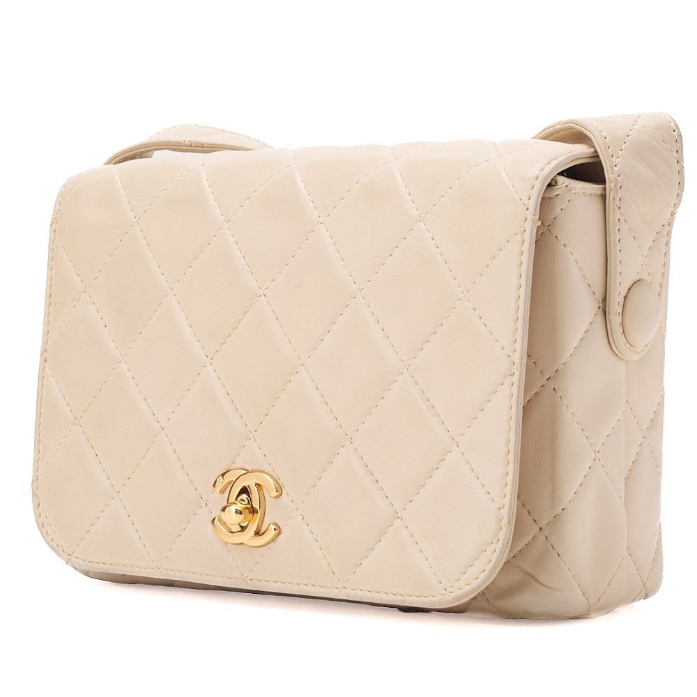 Lambskin Matelassé Full Flap Shoulder Bag, White, Gold Hardware, Series 3 — view 4