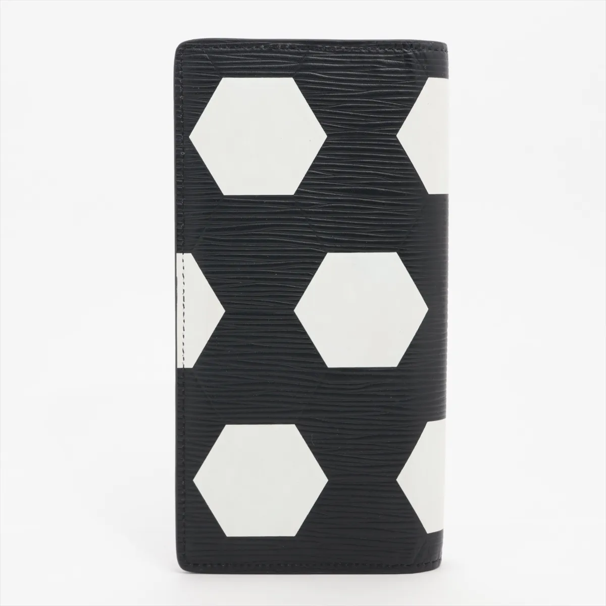 Epi Portefeuille Brazza M63294 TA1178 Black x White Long Wallet — view 2