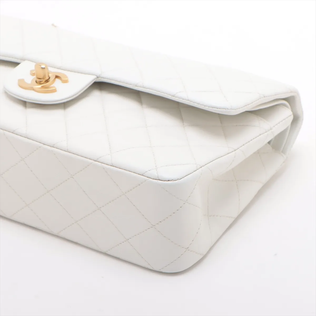 Matelassé 25 Lambskin Double Flap Double Chain Bag, White with Gold Hardware, 6358922, Series 6, A01112 — view 3