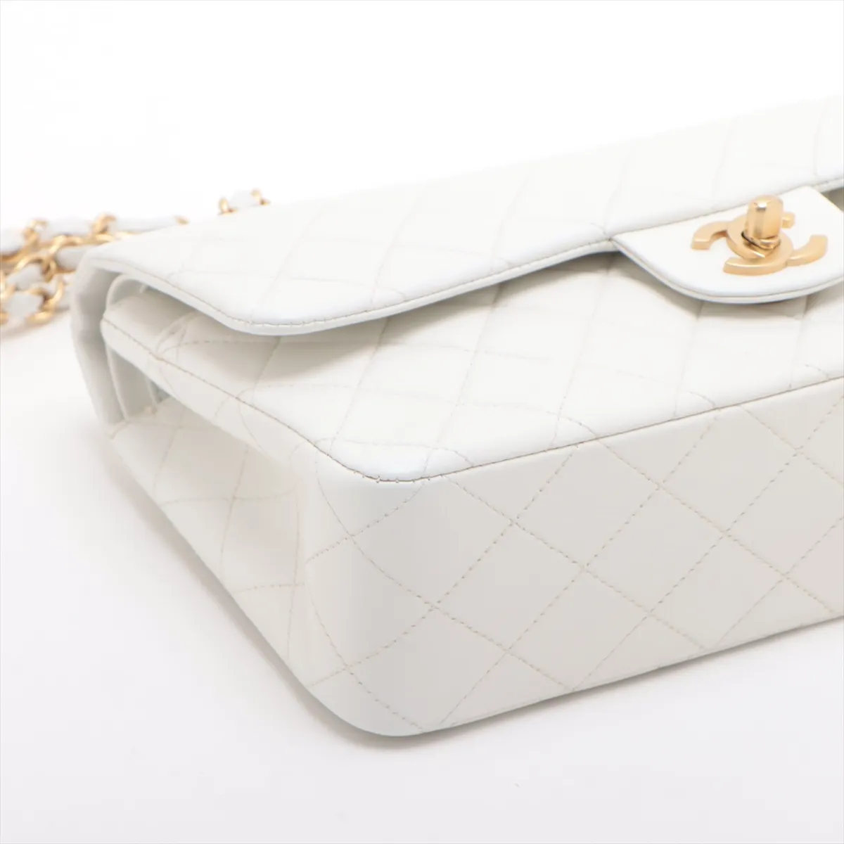 Matelassé 25 Lambskin Double Flap Double Chain Bag, White with Gold Hardware, 6358922, Series 6, A01112 — view 4