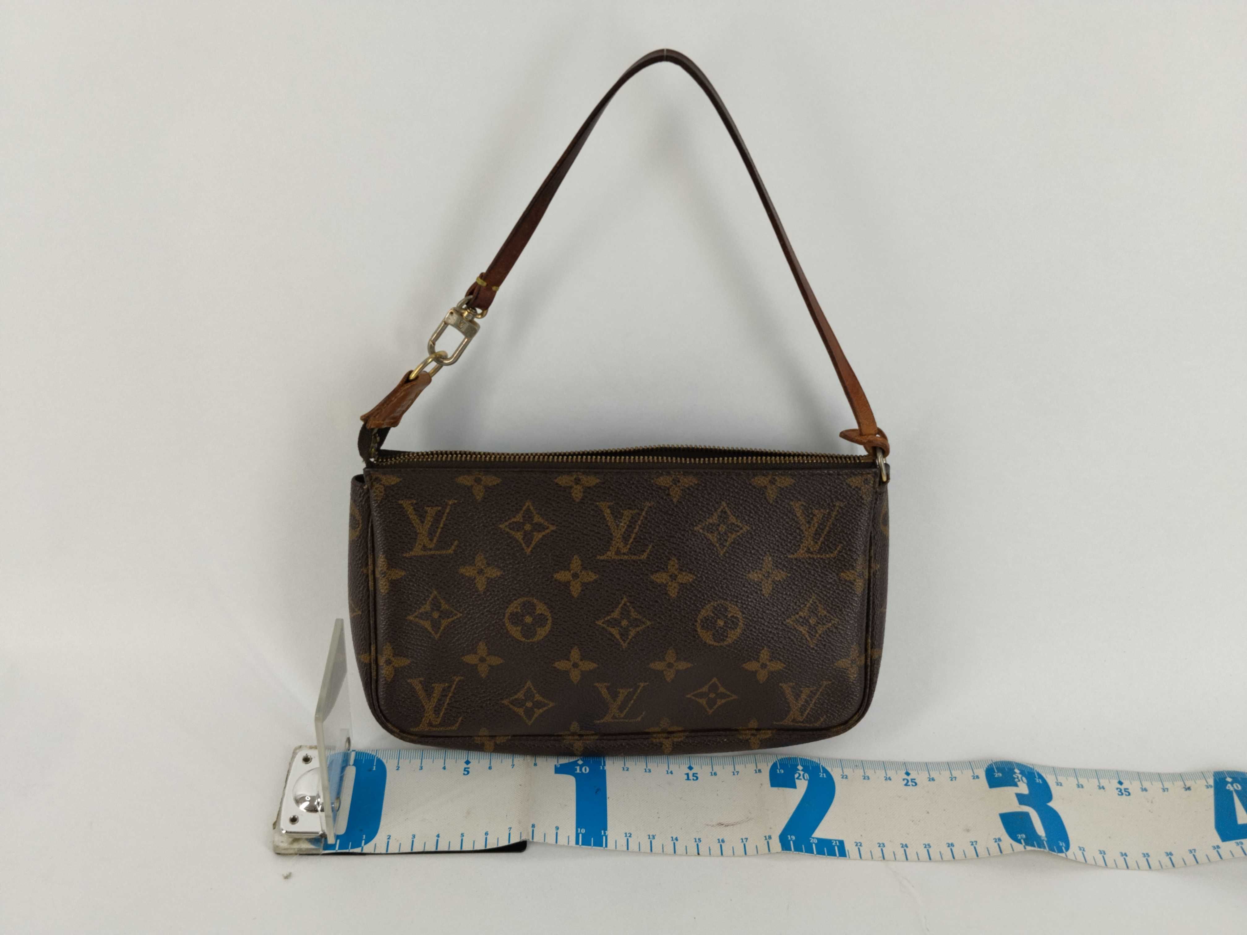 Monogram Louis Vuitton Pochette Accessoires M51980 Monogram AR0061 Pouch — view 2