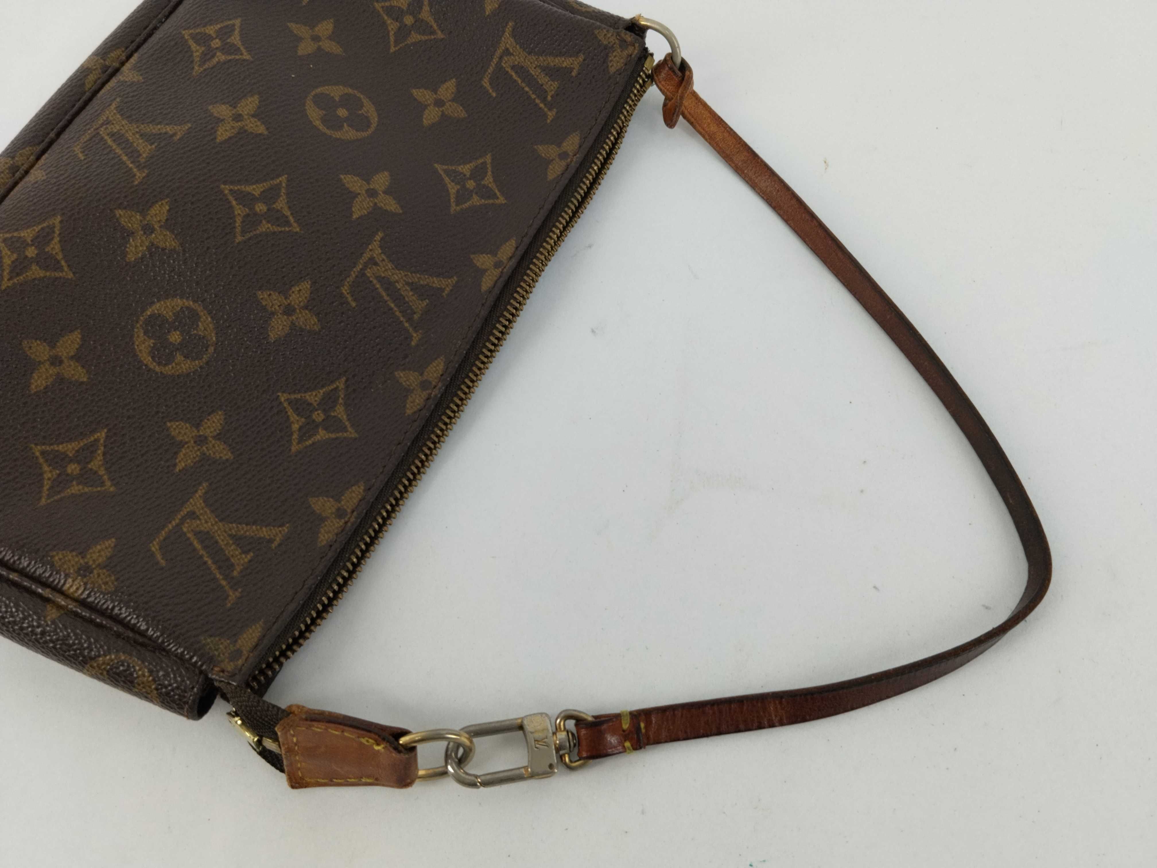 Monogram Louis Vuitton Pochette Accessoires M51980 Monogram AR0061 Pouch — view 3