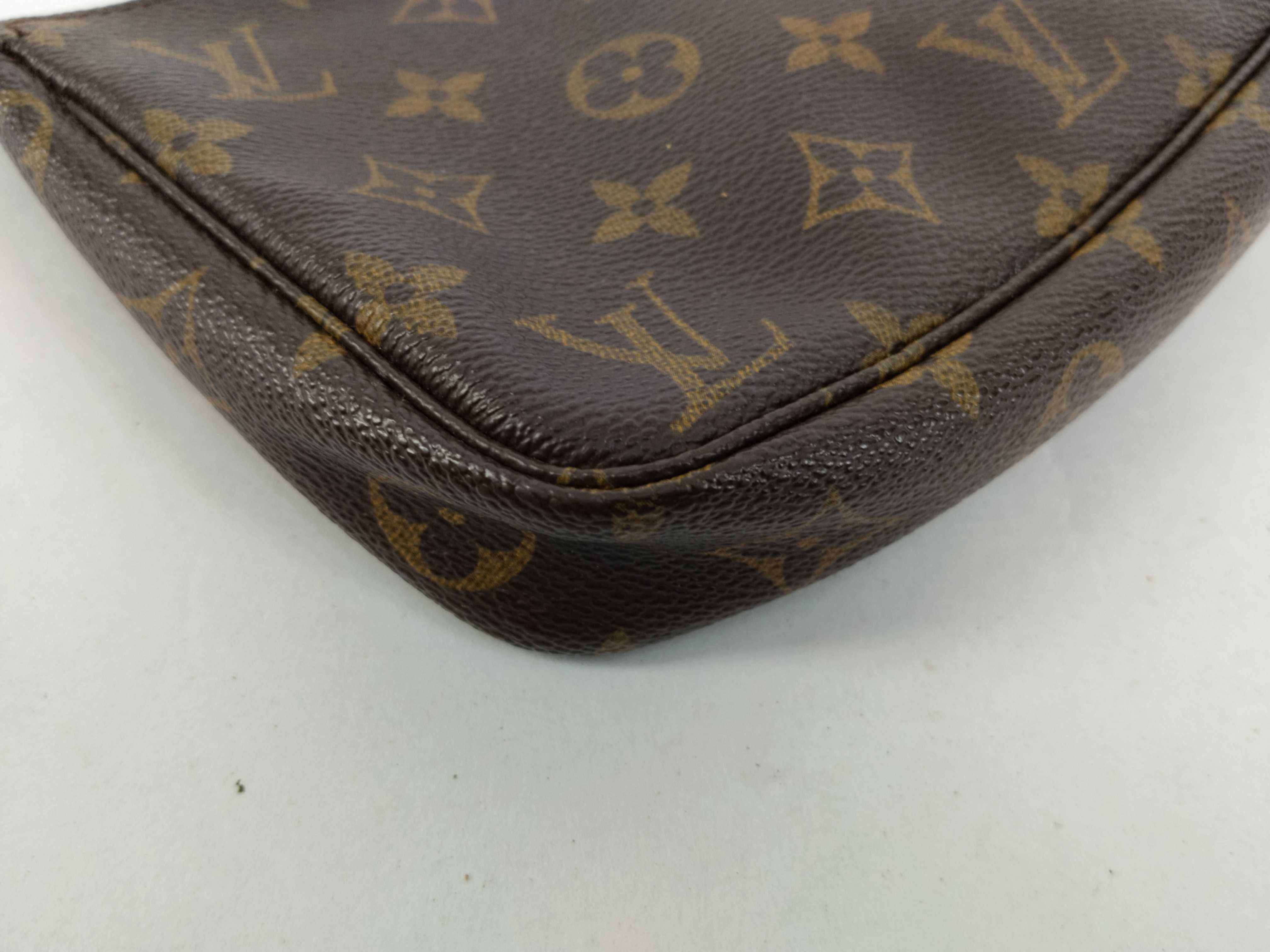 Monogram Louis Vuitton Pochette Accessoires M51980 Monogram AR0061 Pouch — view 7