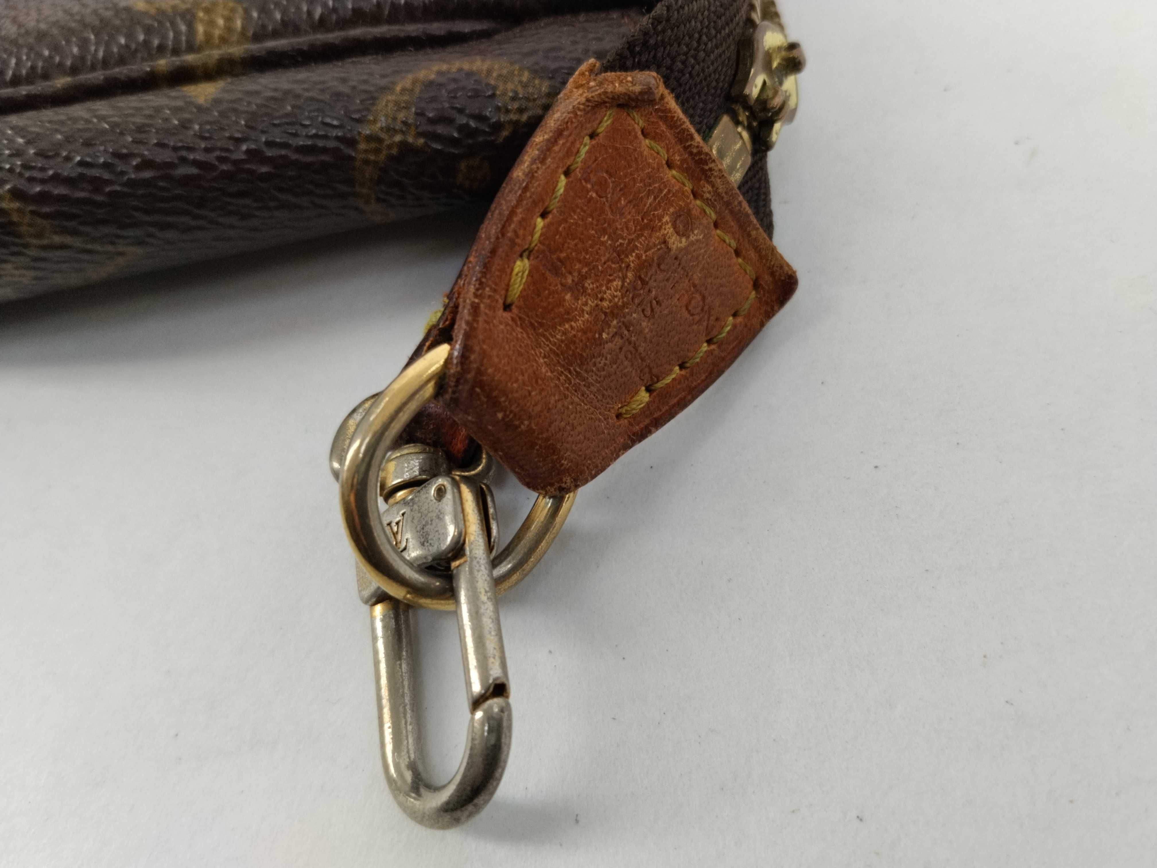 Monogram Louis Vuitton Pochette Accessoires M51980 Monogram AR0061 Pouch — view 10