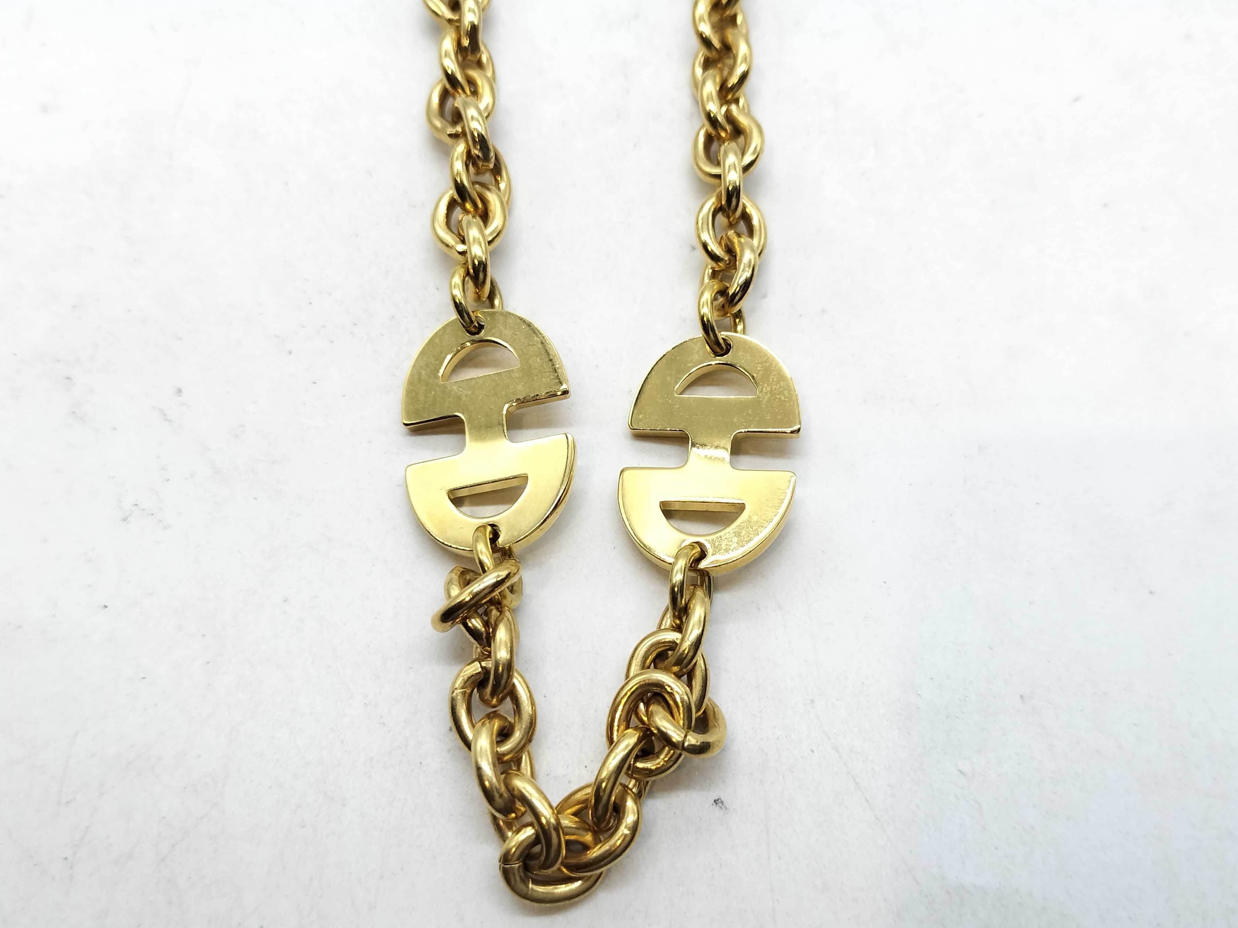 necklace — view 2
