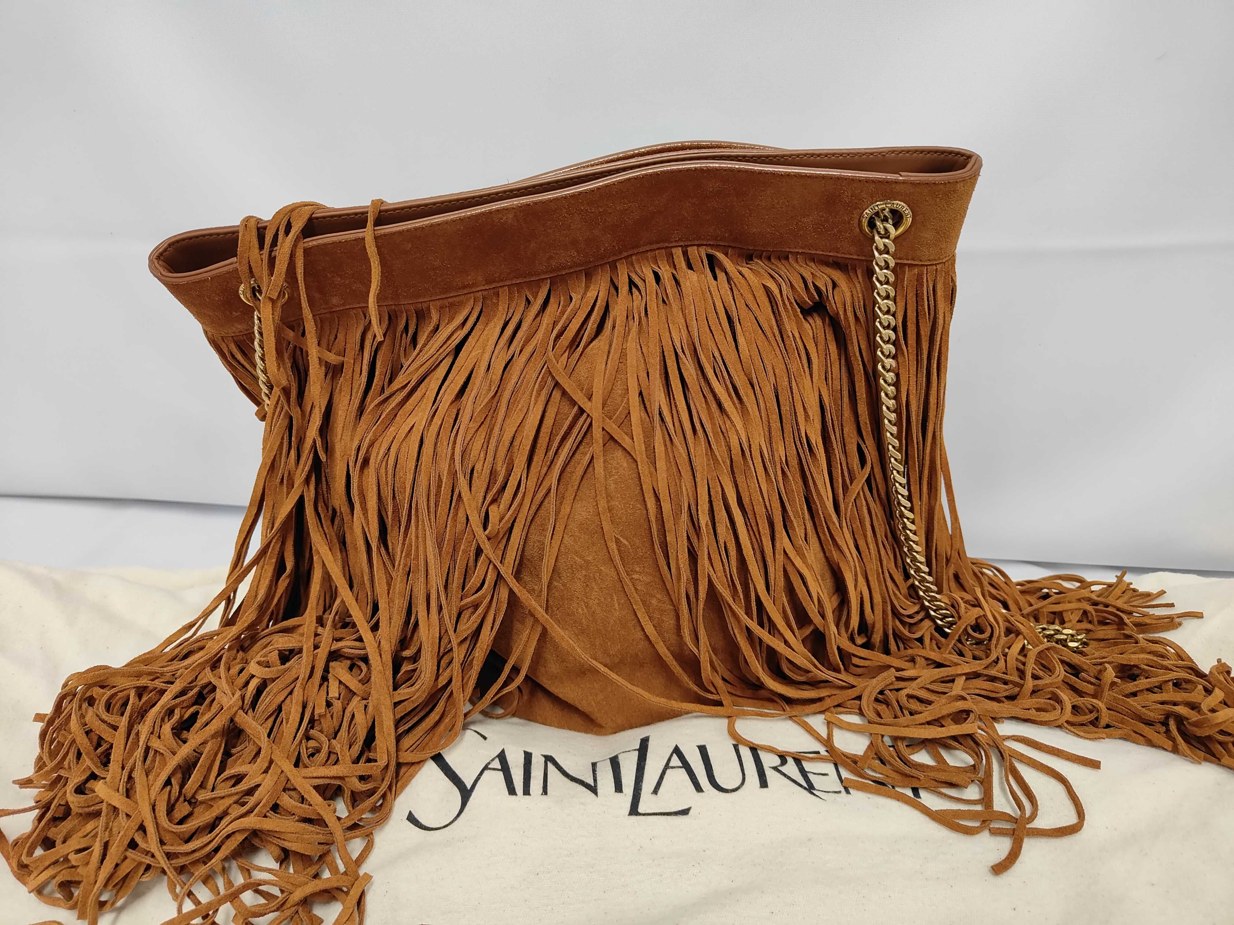 suede fringe chain shoulder bag.