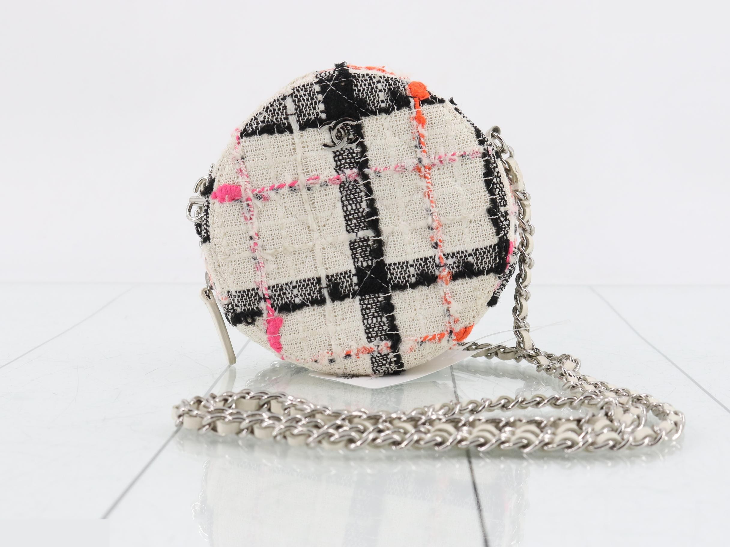 Matelassé Tweed Chain Shoulder Bag (Round)
