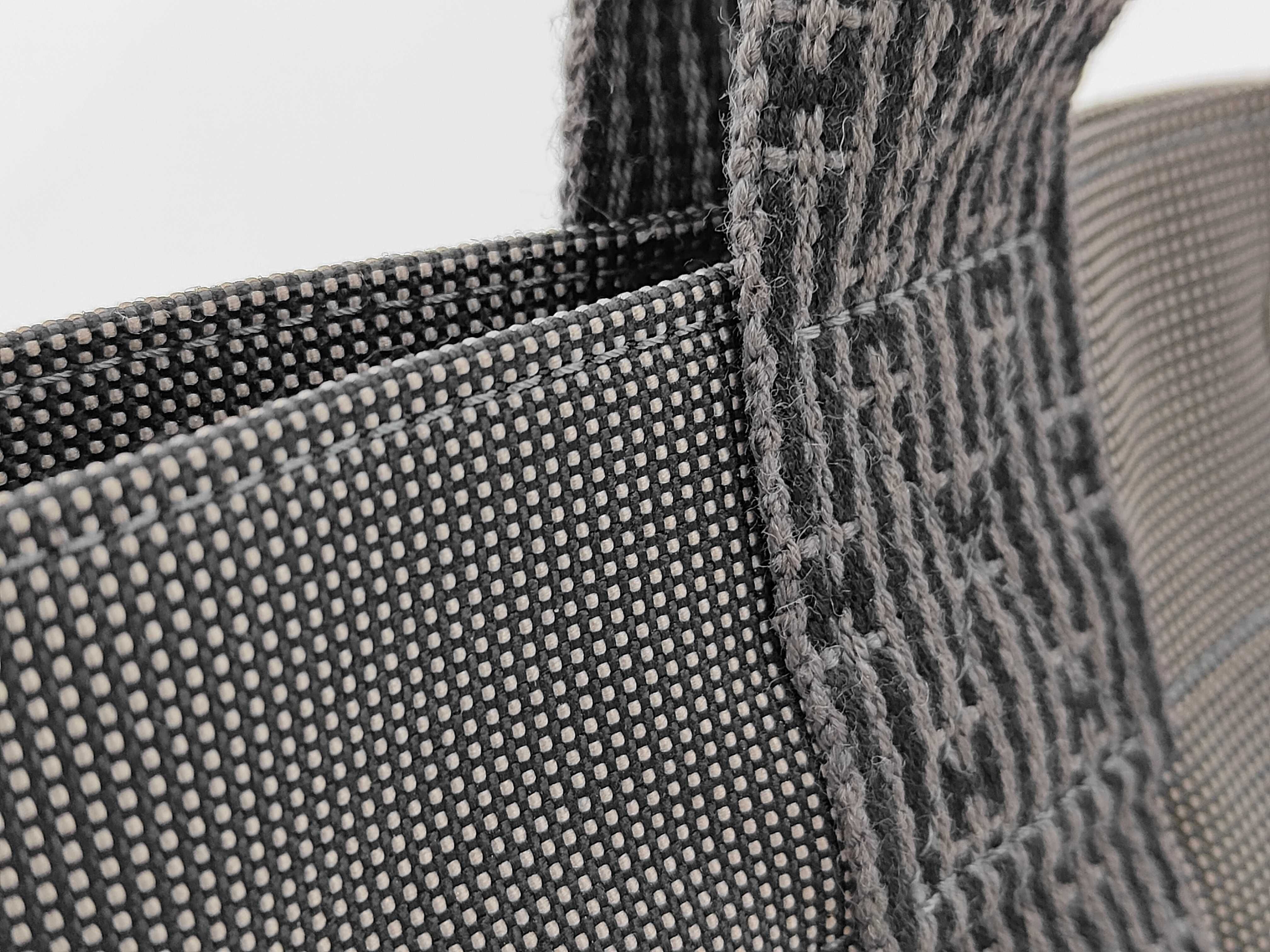 Ale Tote MM Canvas Black Tote Bag — view 3