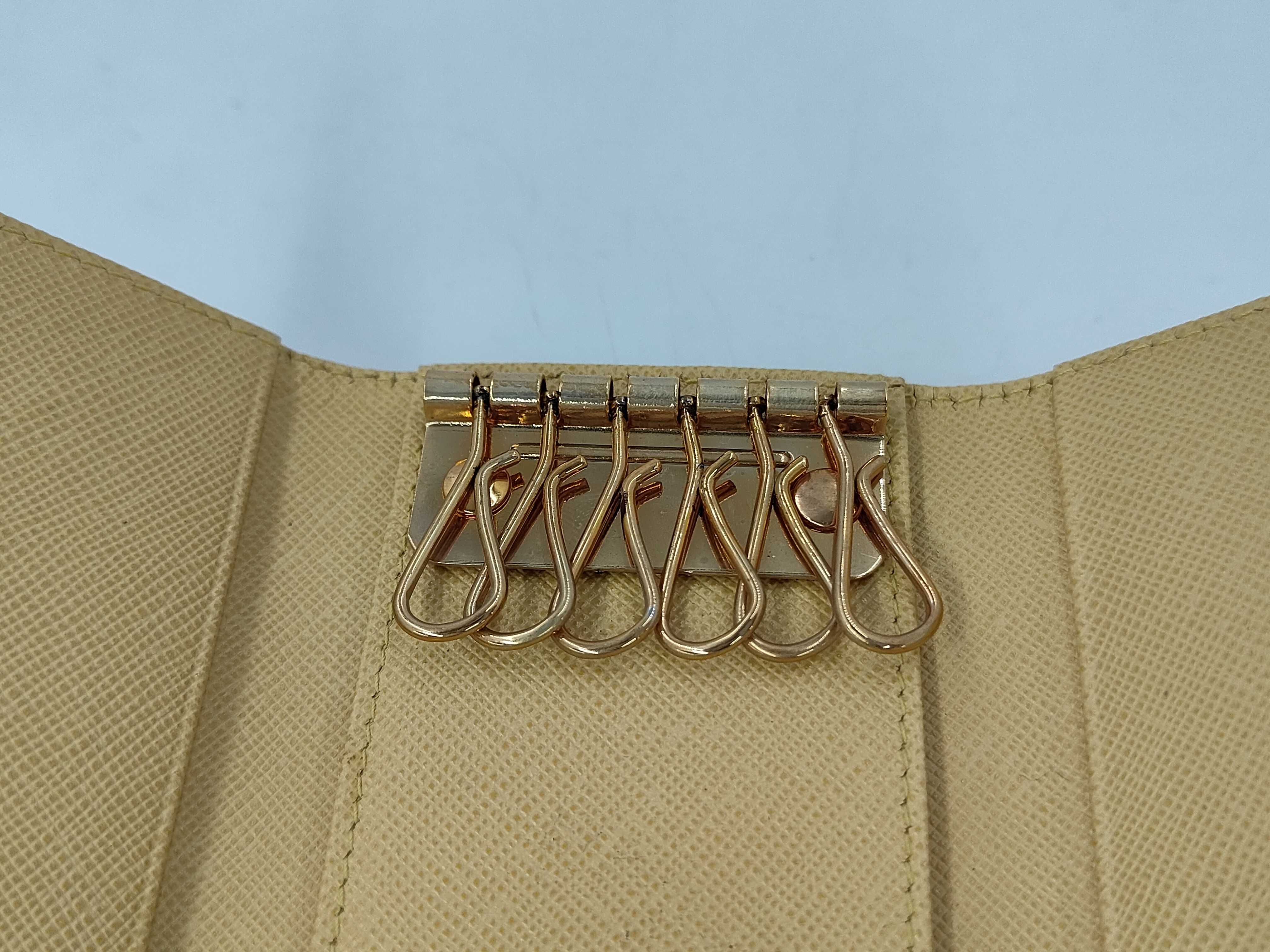 brand key cases and keychains — view 8