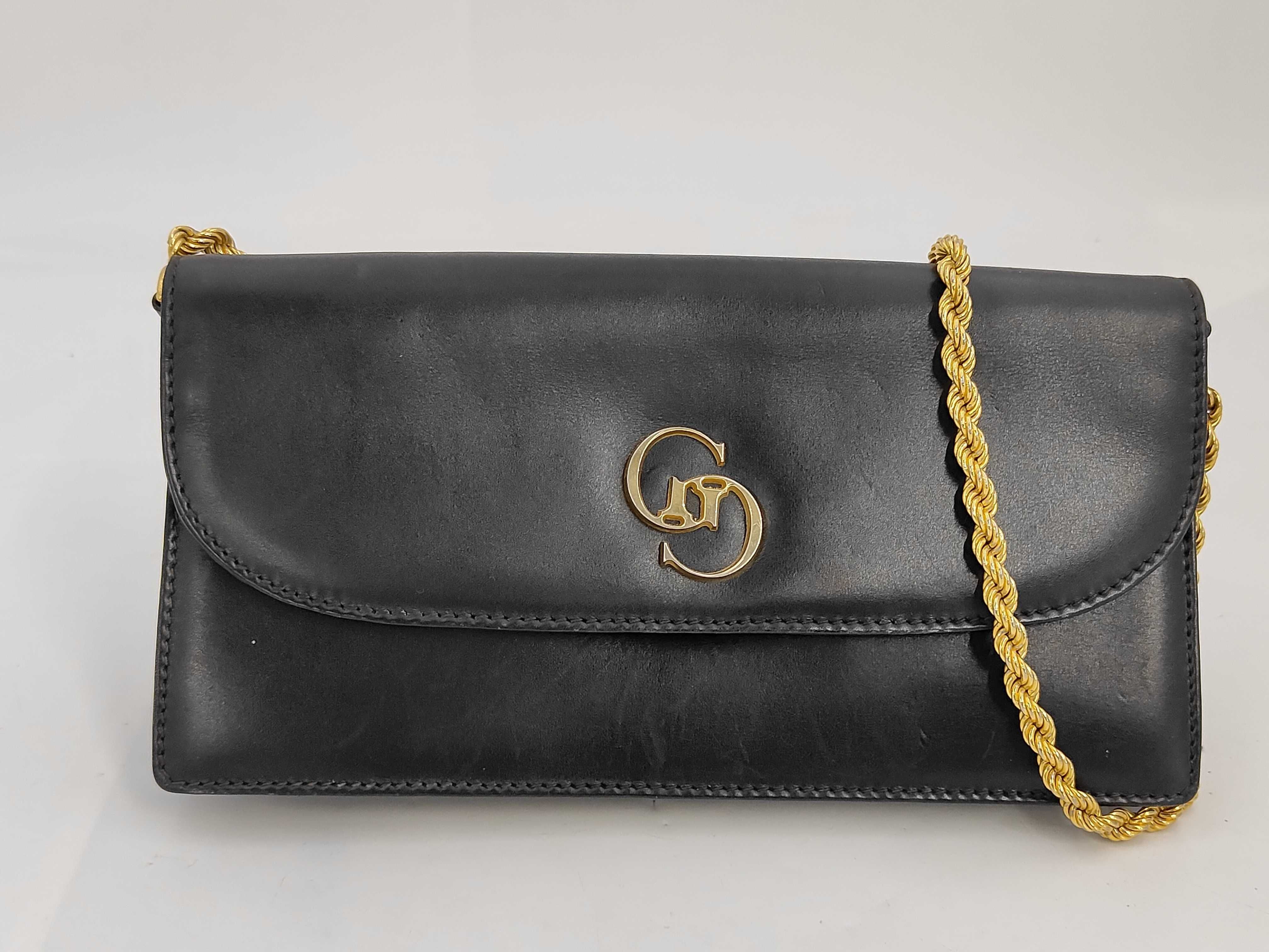 Vintage Gucci GG Logo Shoulder Bag