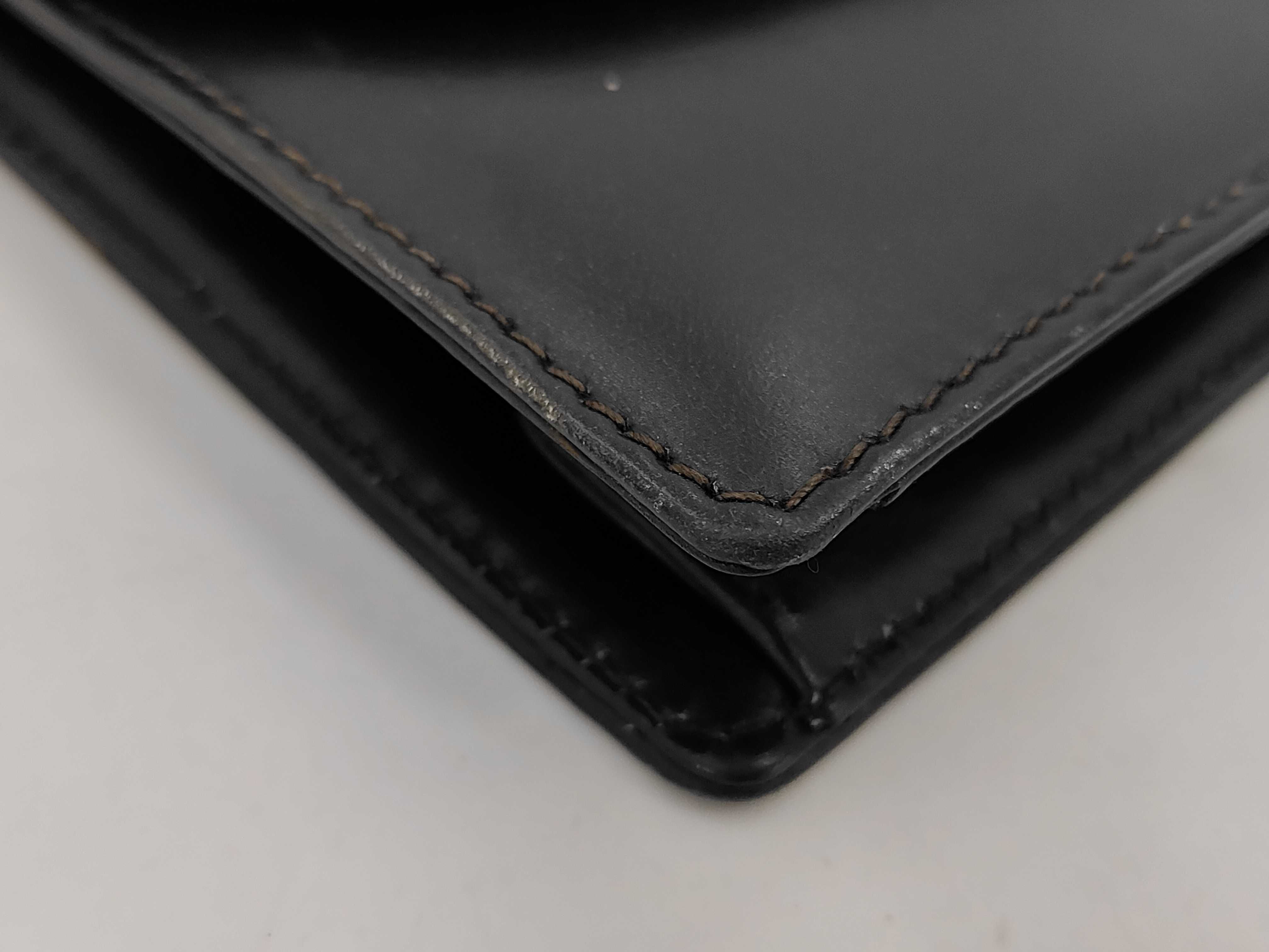Vintage Gucci GG Logo Shoulder Bag — view 3