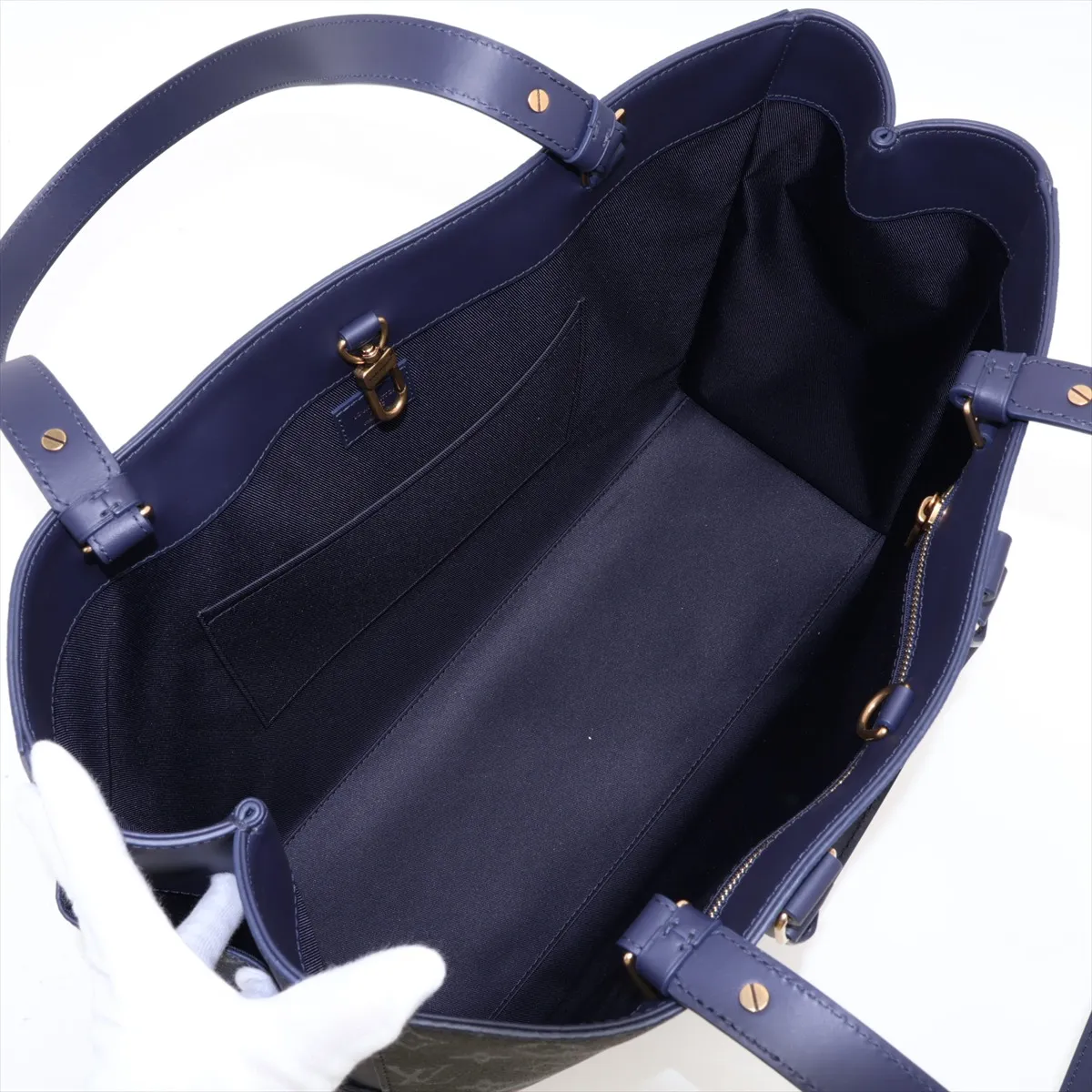 Monogram Bleach Sac Plat 24H M46812 Navy (RFID detected) — view 9