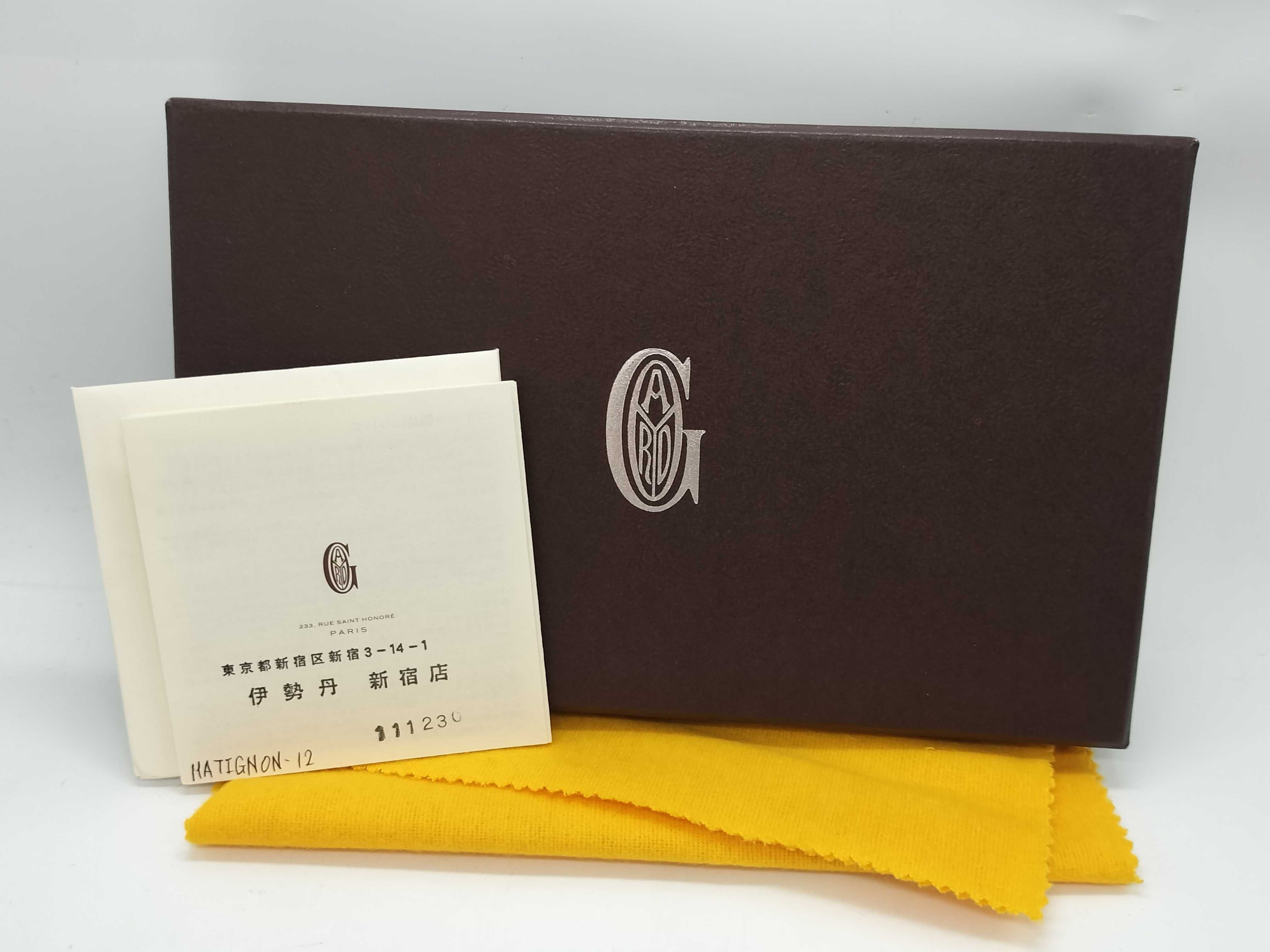 Round Zip Long Wallet with Box and Dust Bag — view 15