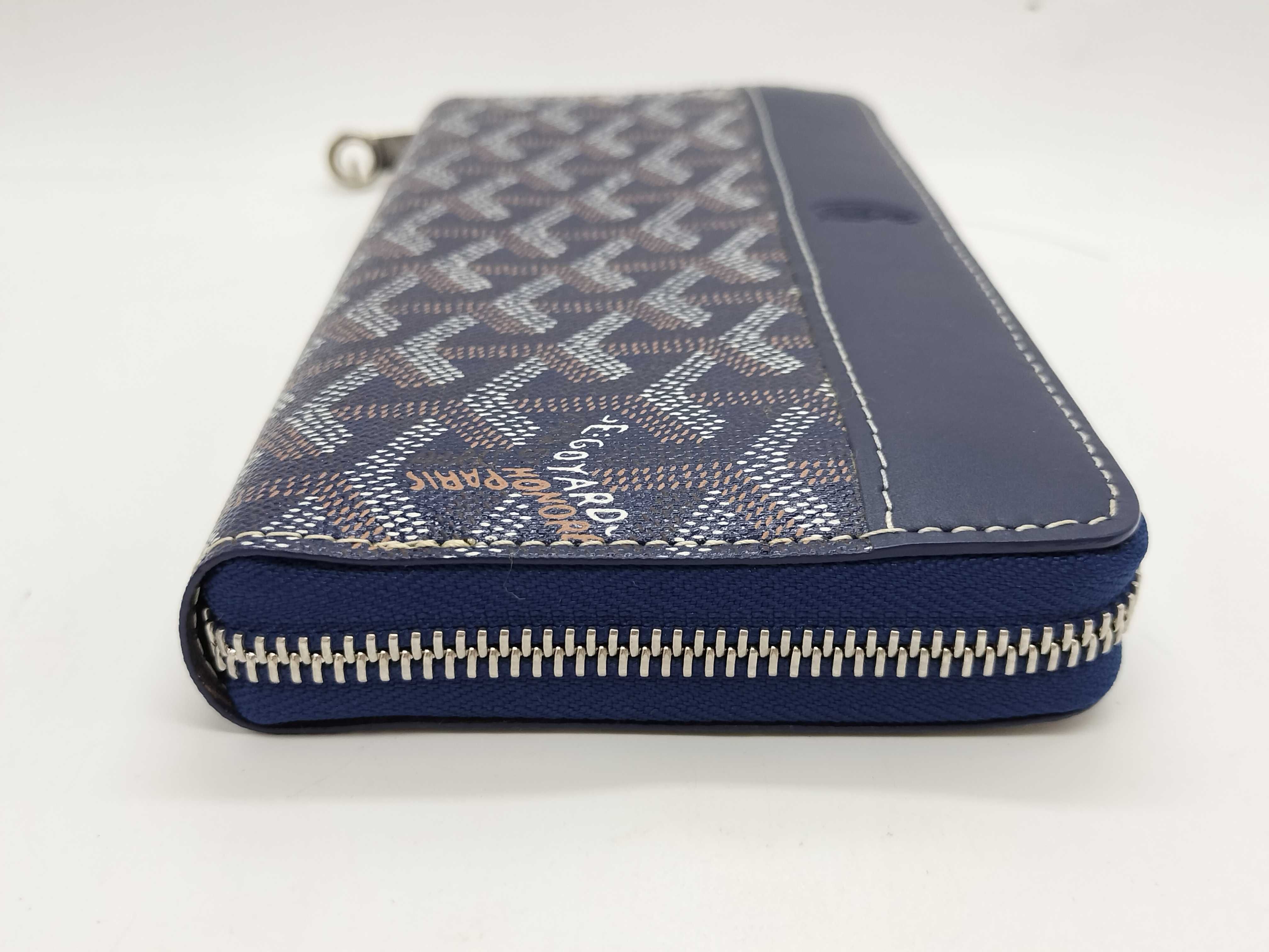Round Zip Long Wallet with Box and Dust Bag — view 3