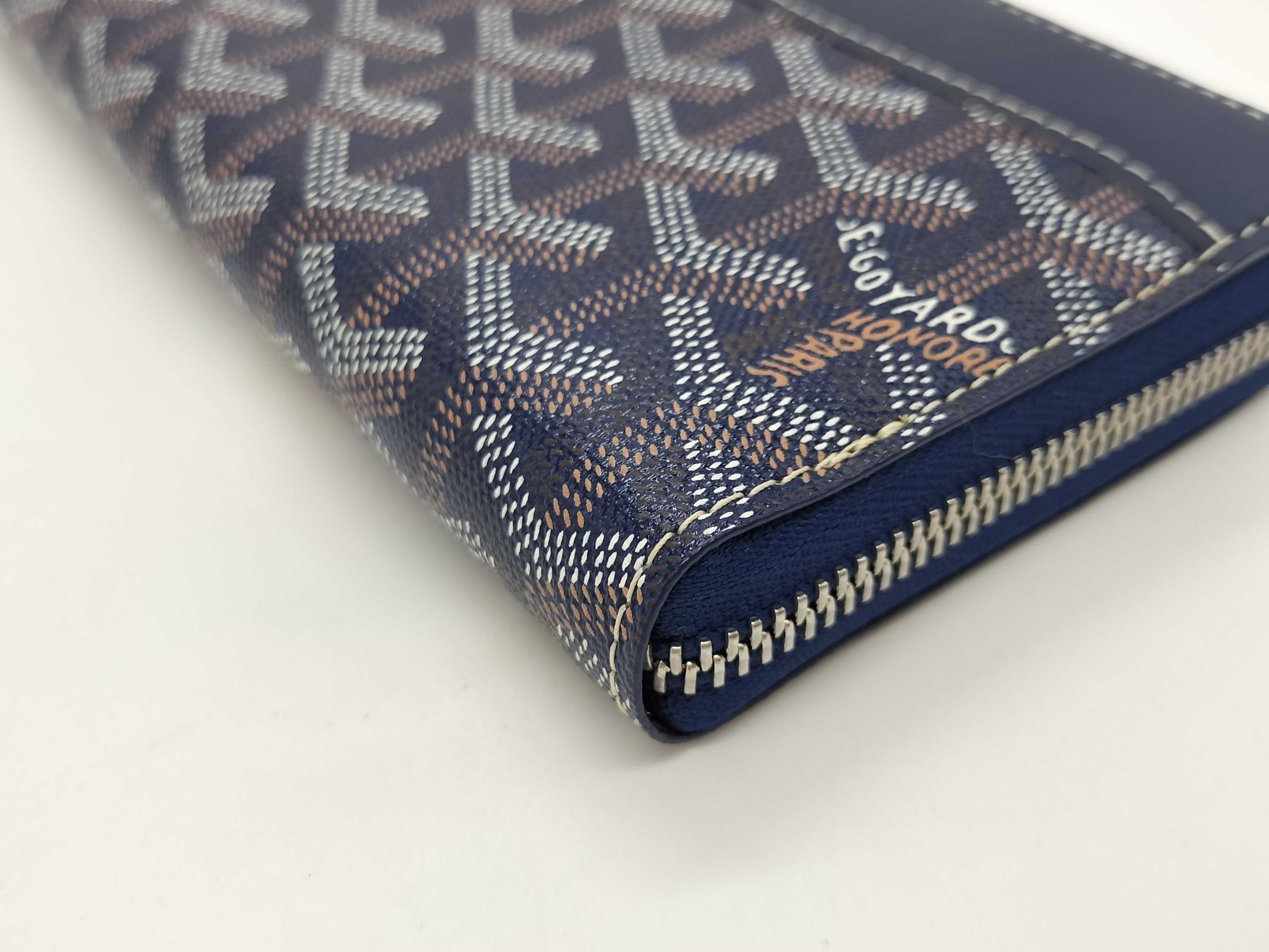 Round Zip Long Wallet with Box and Dust Bag — view 4