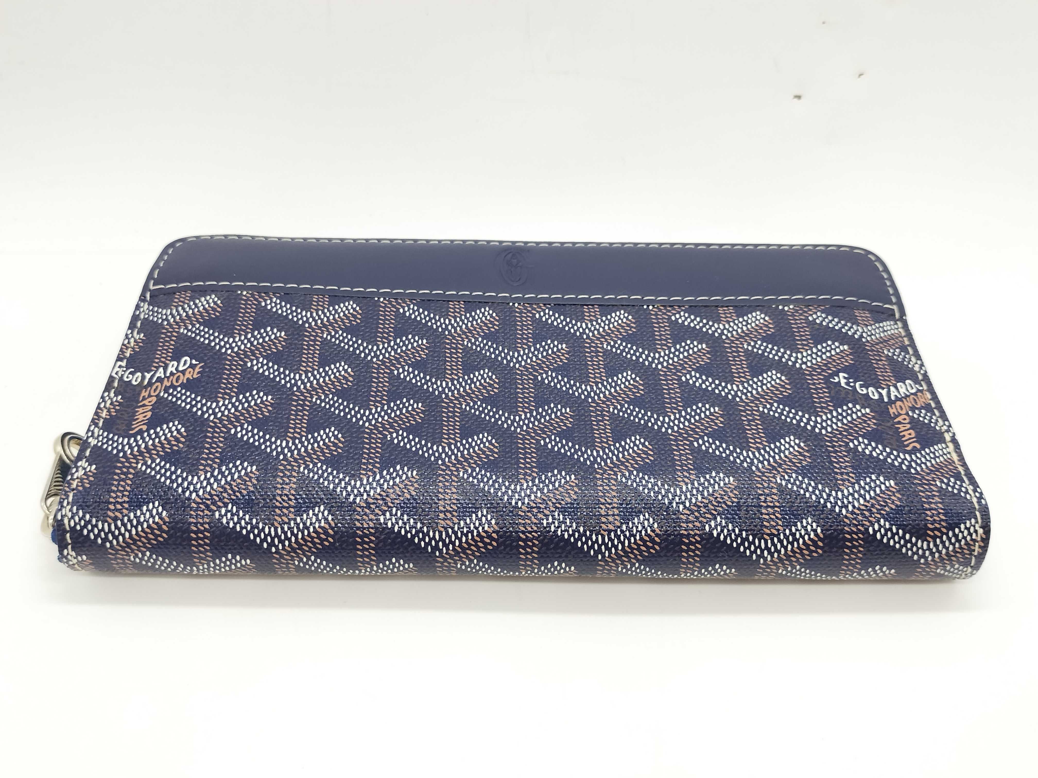 Round Zip Long Wallet with Box and Dust Bag — view 5