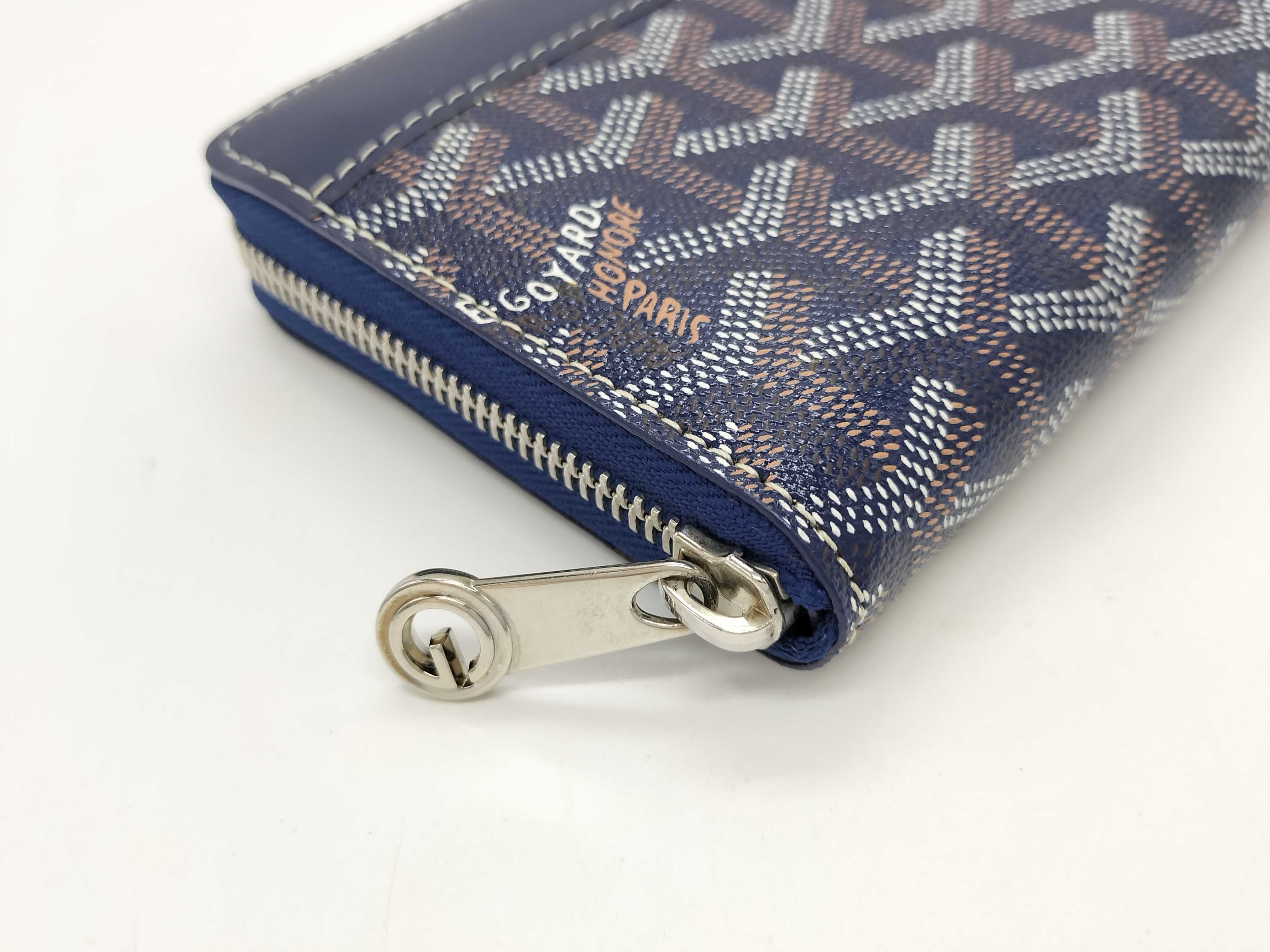 Round Zip Long Wallet with Box and Dust Bag — view 6