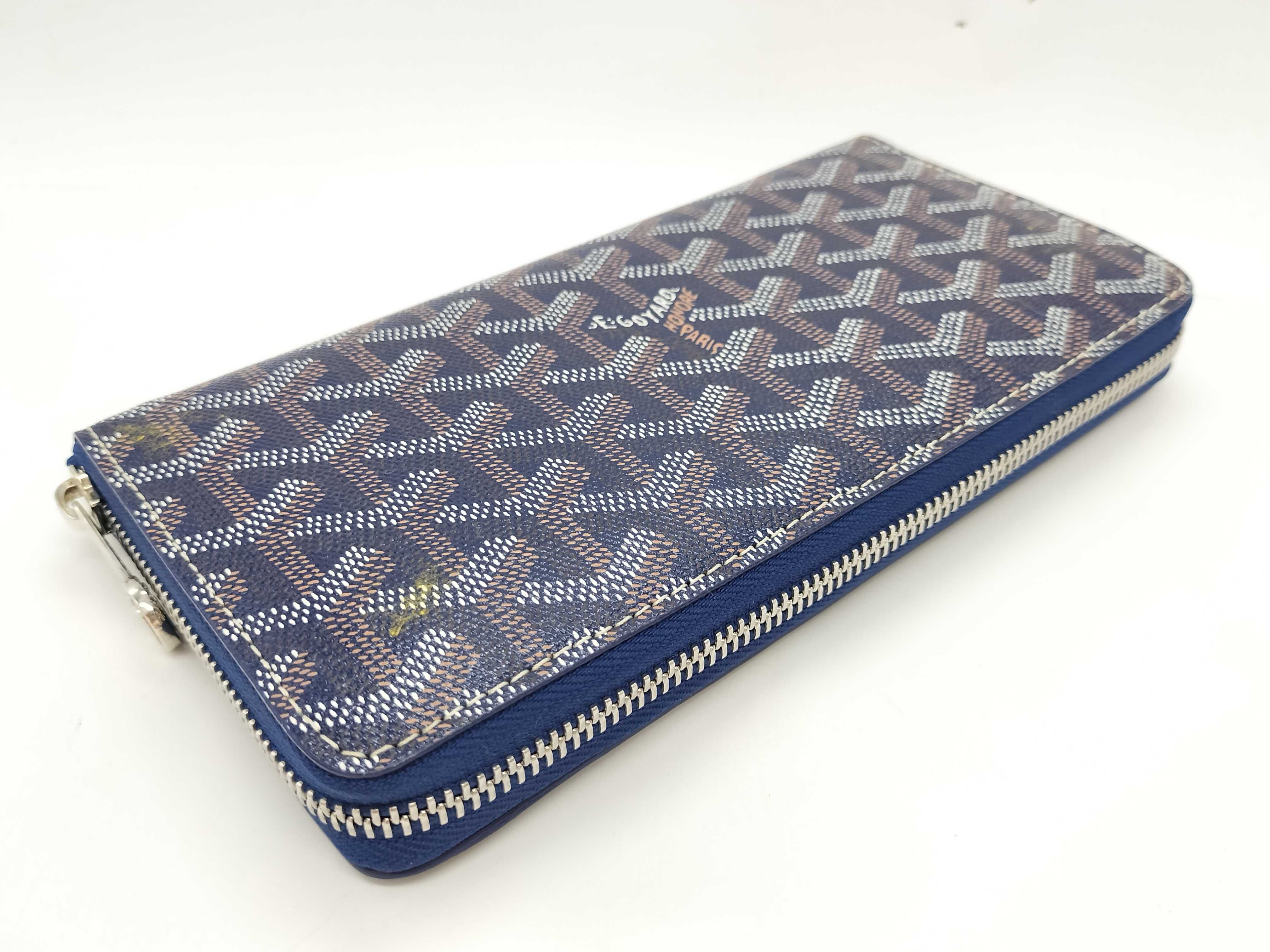 Round Zip Long Wallet with Box and Dust Bag — view 7