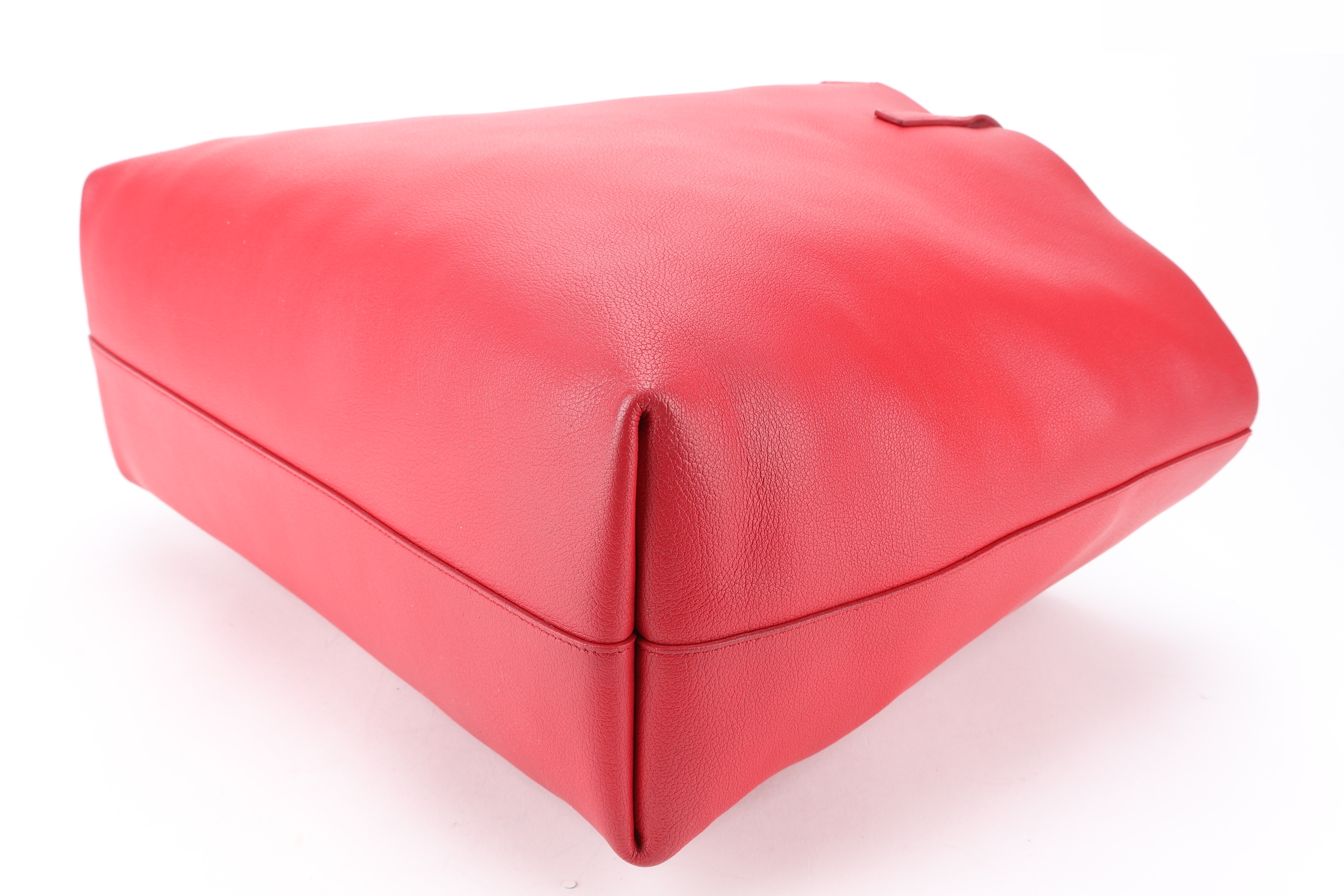 EAST WEST TOTE BAG RED LEATHER — view 3