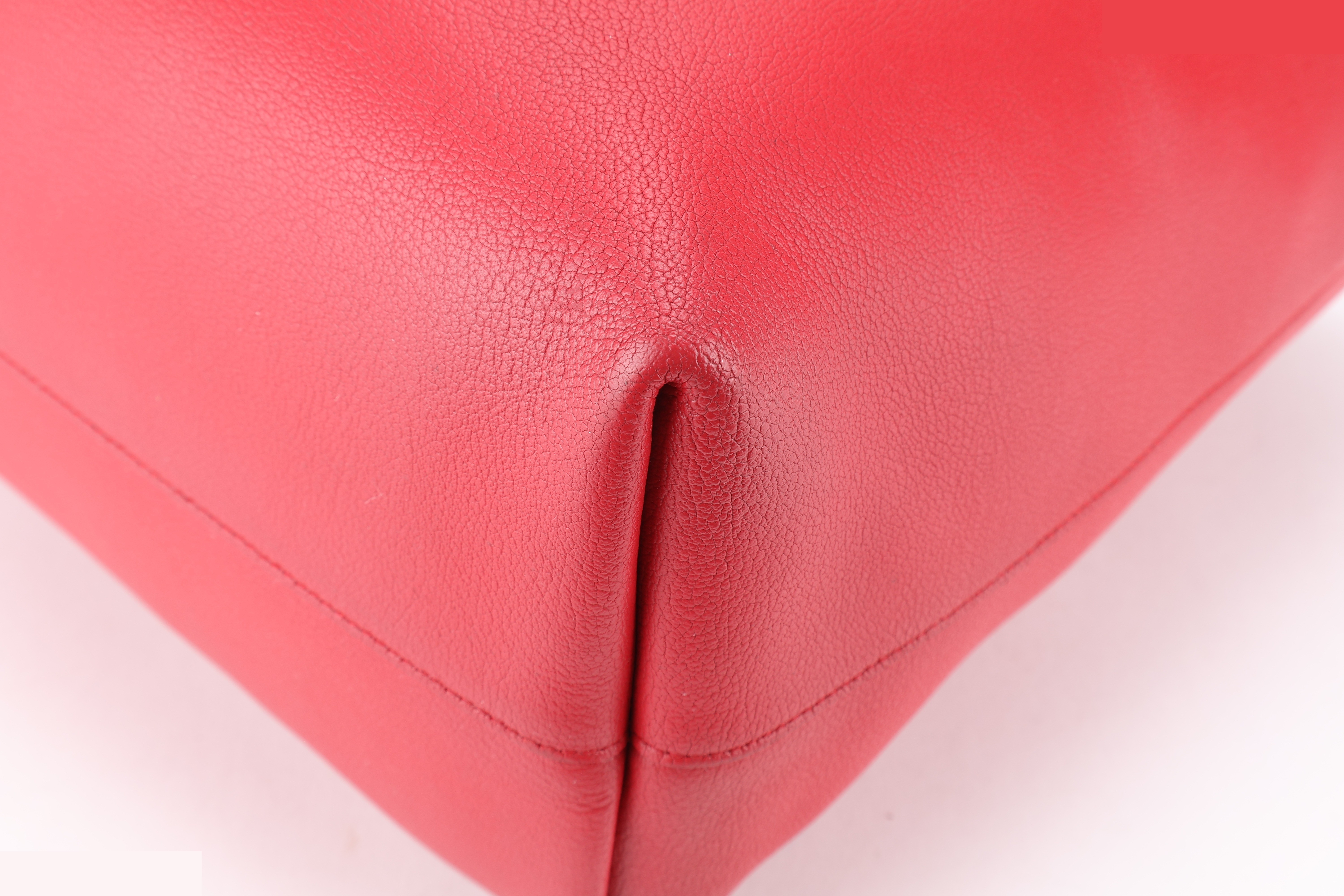 EAST WEST TOTE BAG RED LEATHER — view 5
