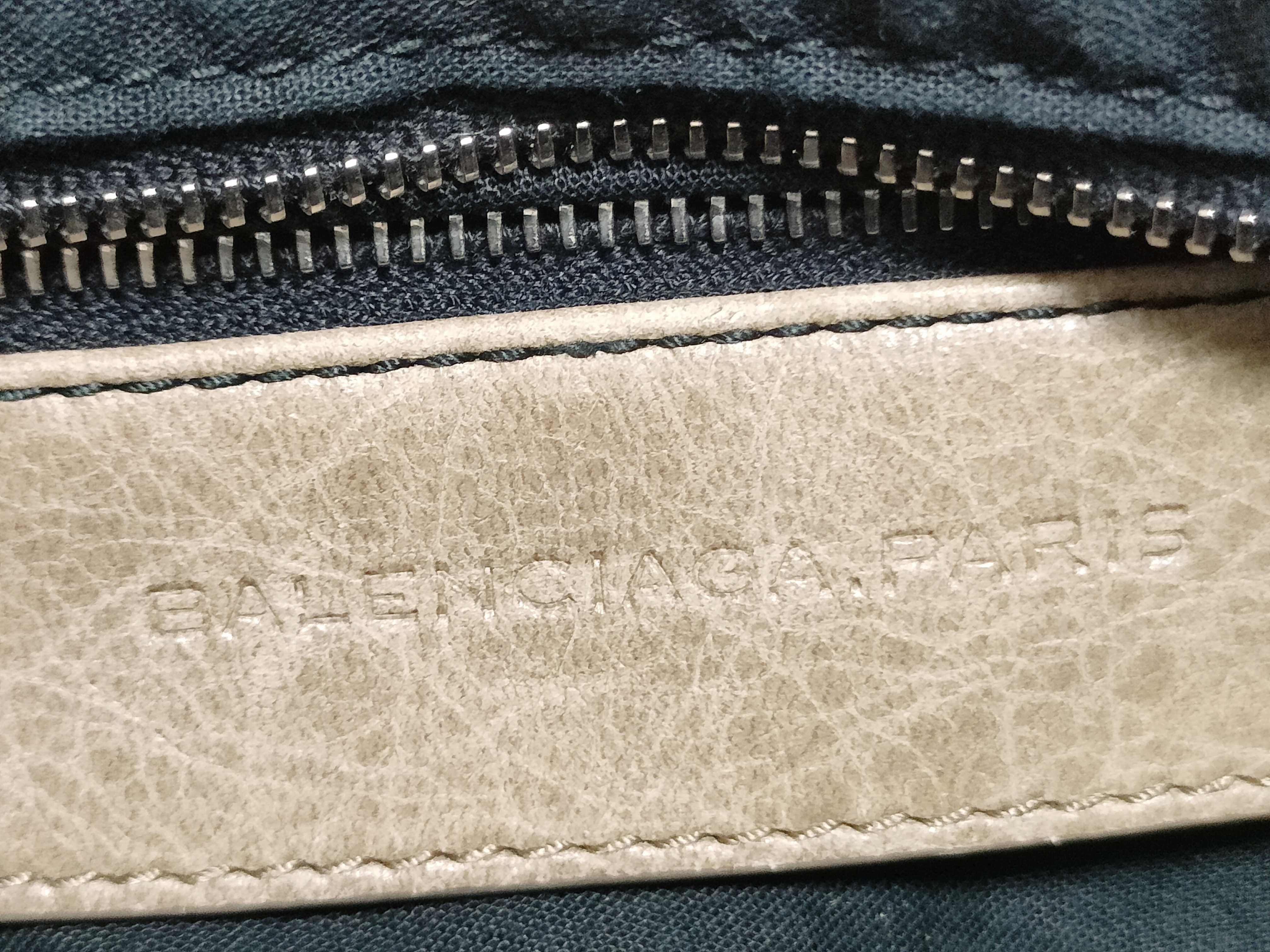 The Hip Shoulder Bag with Mirror — view 12