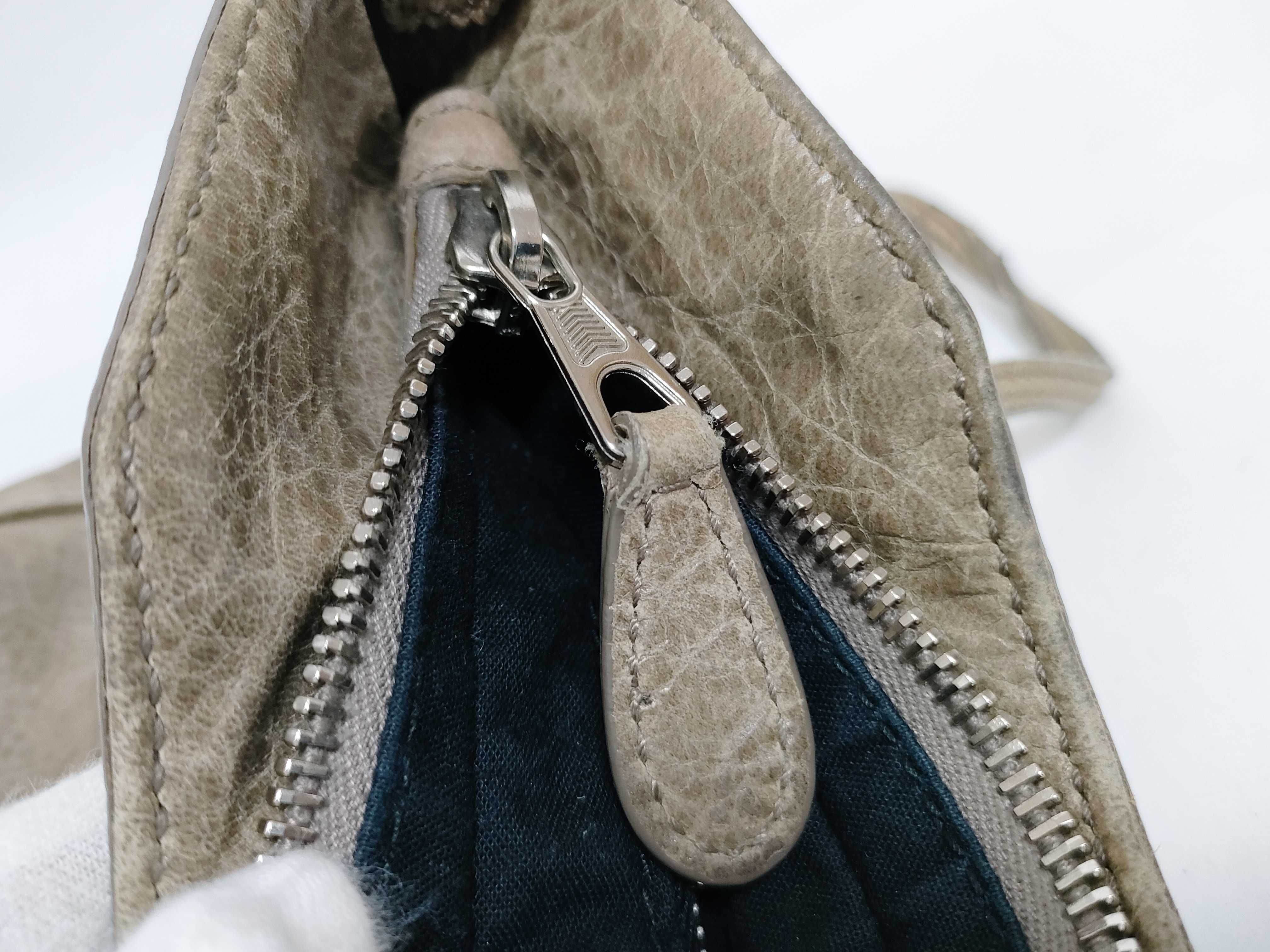 The Hip Shoulder Bag with Mirror — view 14