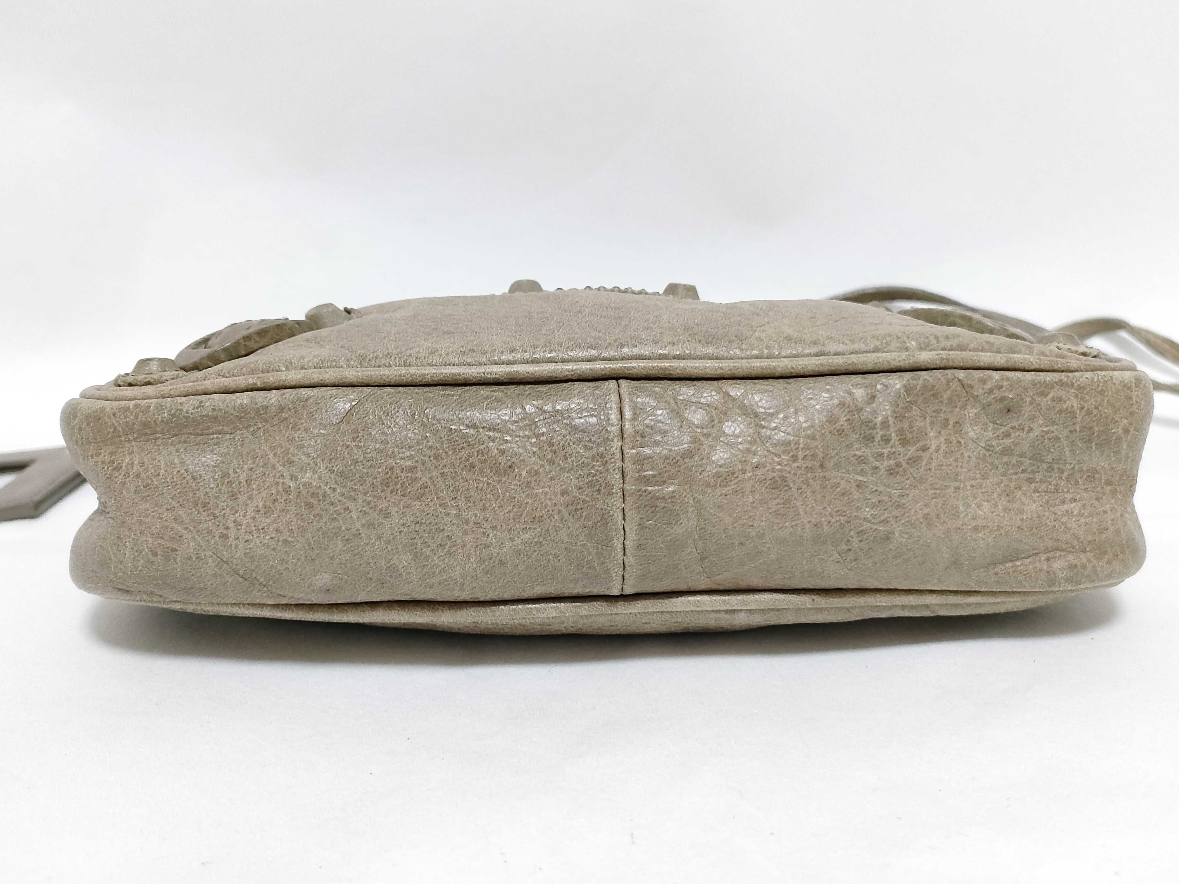 The Hip Shoulder Bag with Mirror — view 8