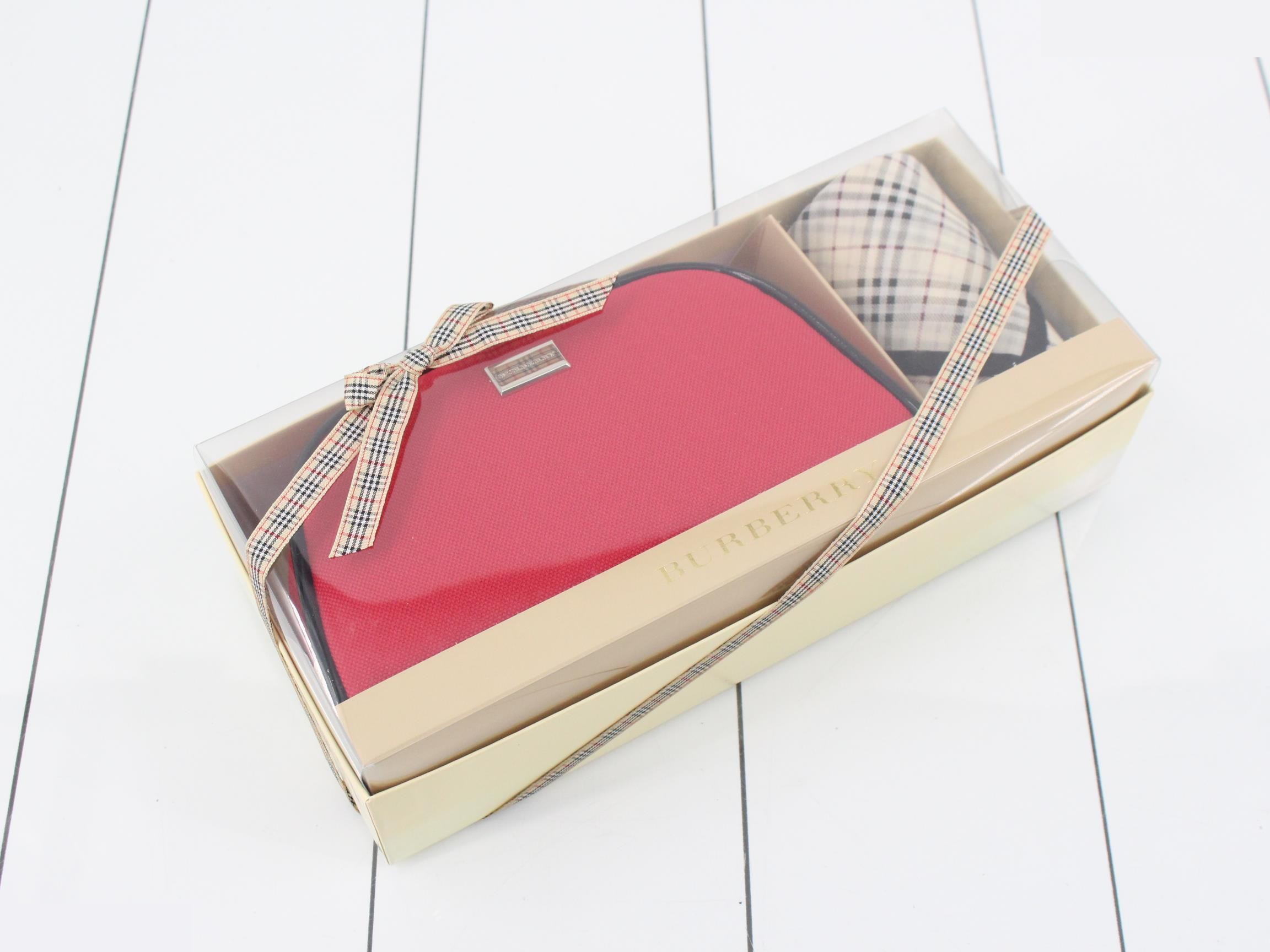 Unused Burberry pouch and handkerchief, with box. — view 2
