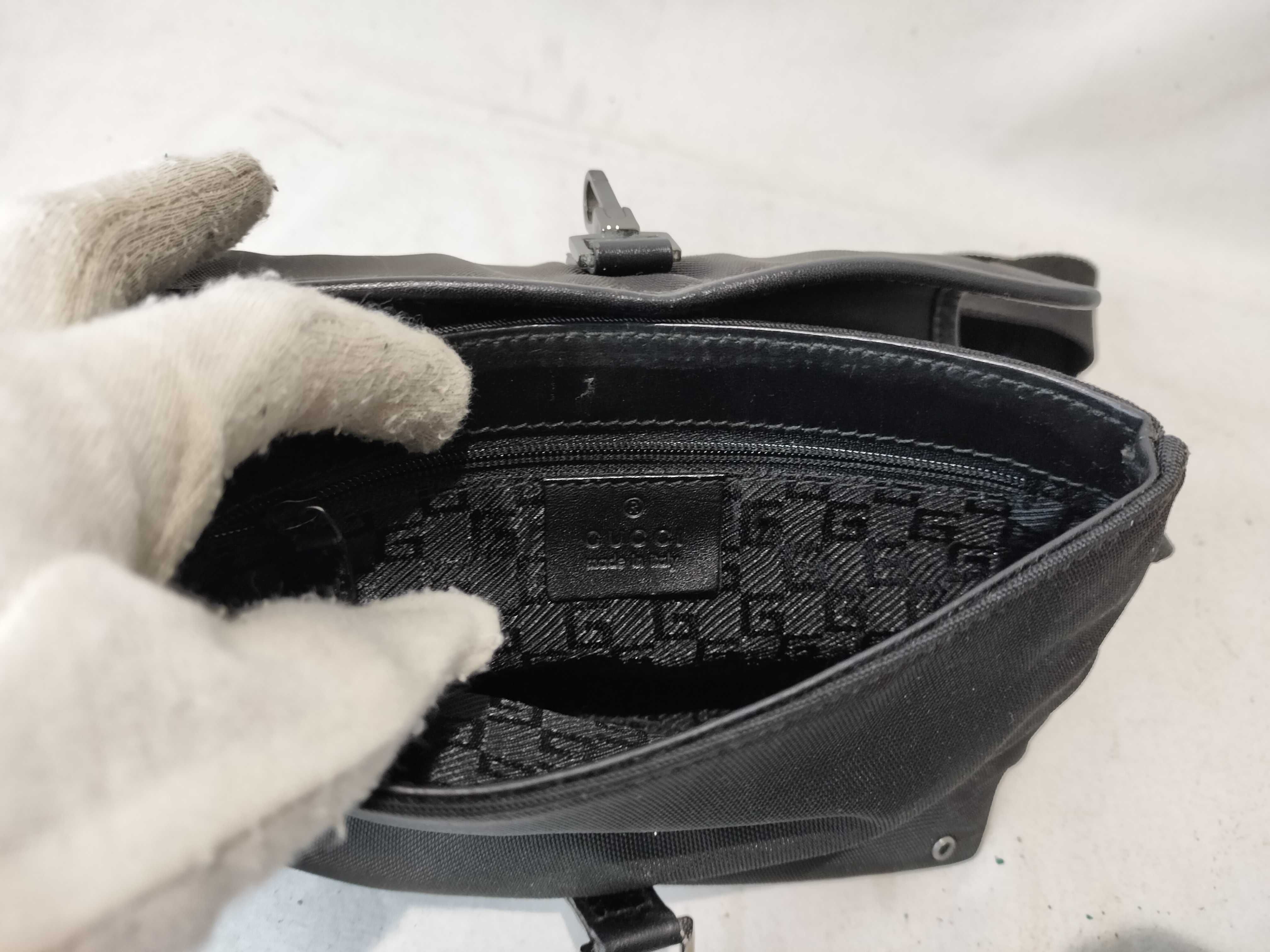 GG Canvas Body Bag, Black Waist Bag — view 9
