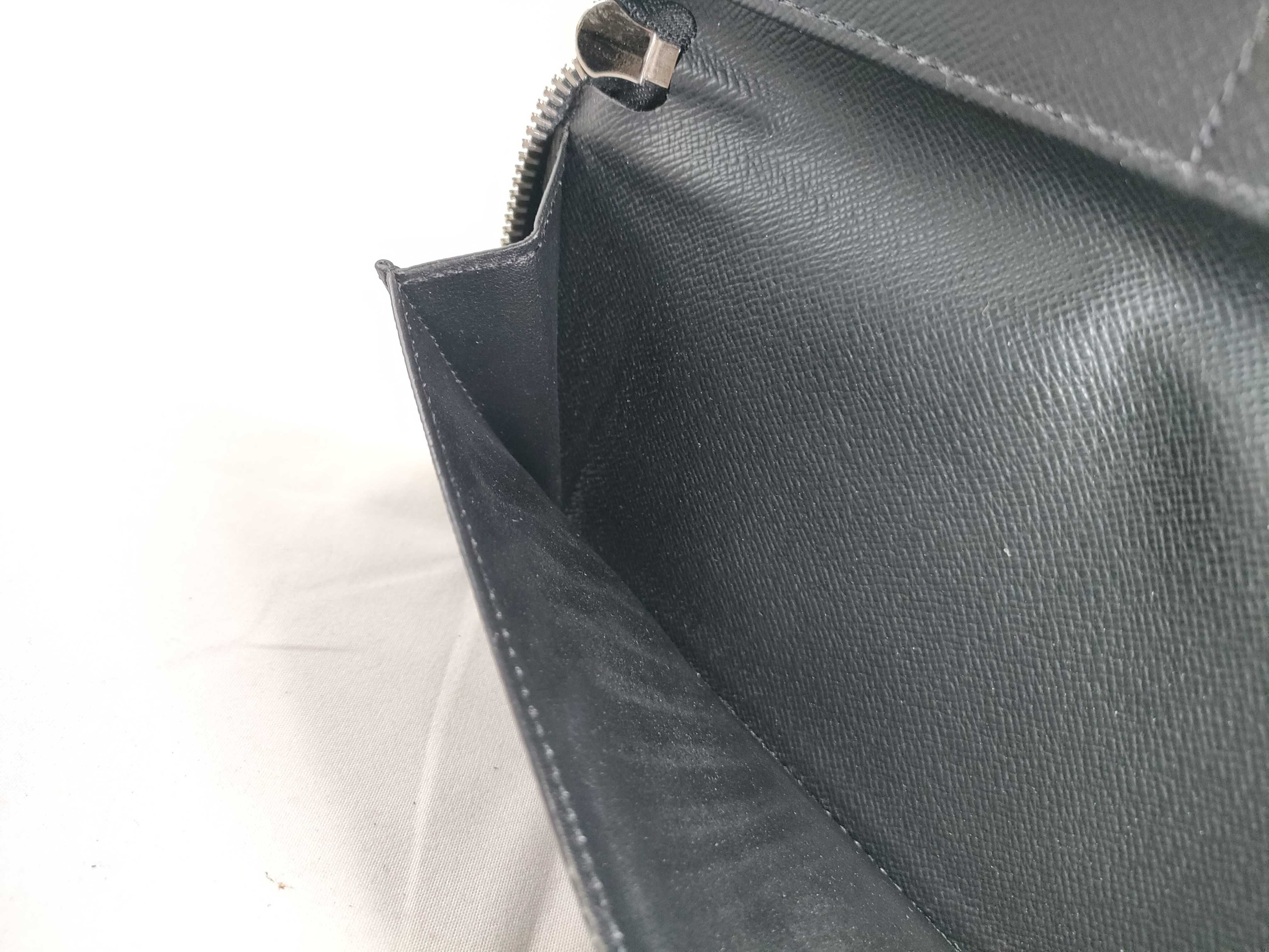 Taiga Louis Vuitton Zippy Wallet Vertical Wallet — view 11